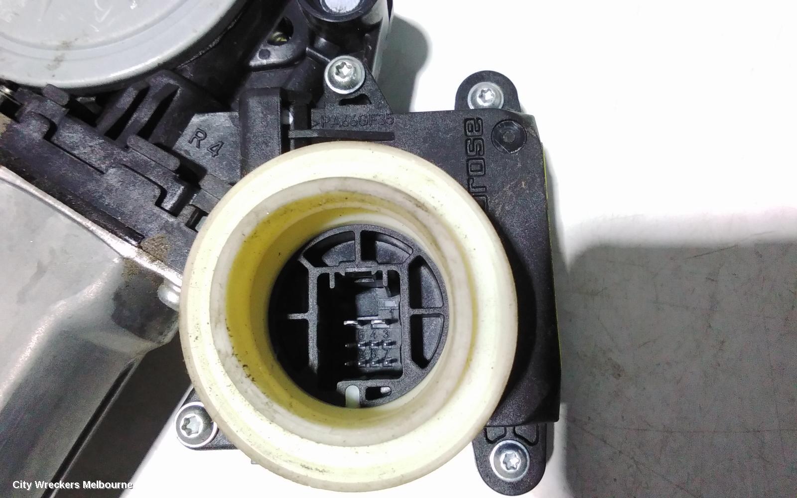 TOYOTA AURION RIGHT FRONT WINDOW REG/MOTOR, POWER, GSV40R, 10/2006 - 03/2012