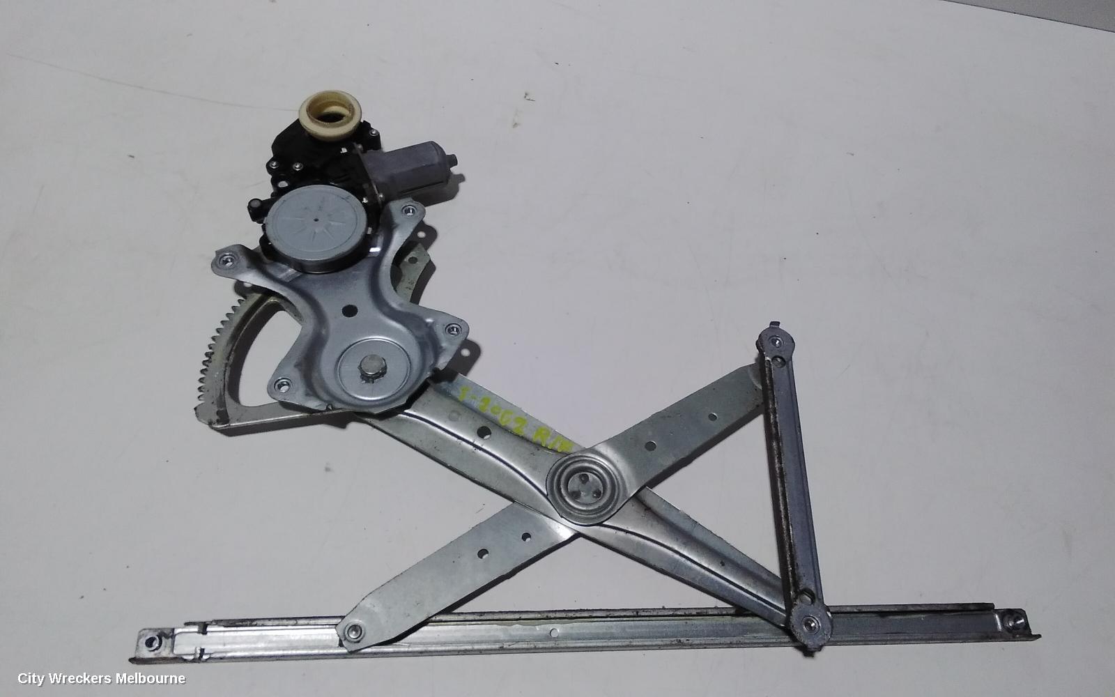 TOYOTA AURION RIGHT FRONT WINDOW REG/MOTOR, POWER, GSV40R, 10/2006 - 03/2012