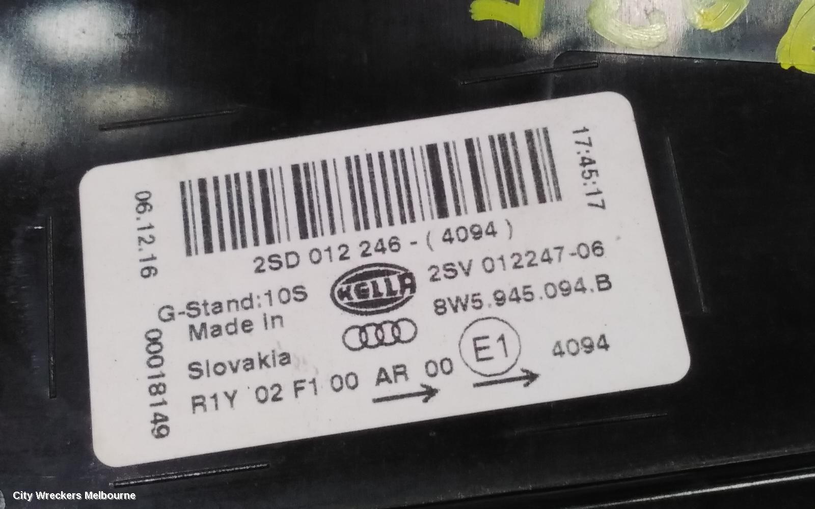 AUDI A4 REAR GARNISH, BOOTLID LAMP (RH SIDE), SEDAN, B9 8W, 10/2015 - 11/2020