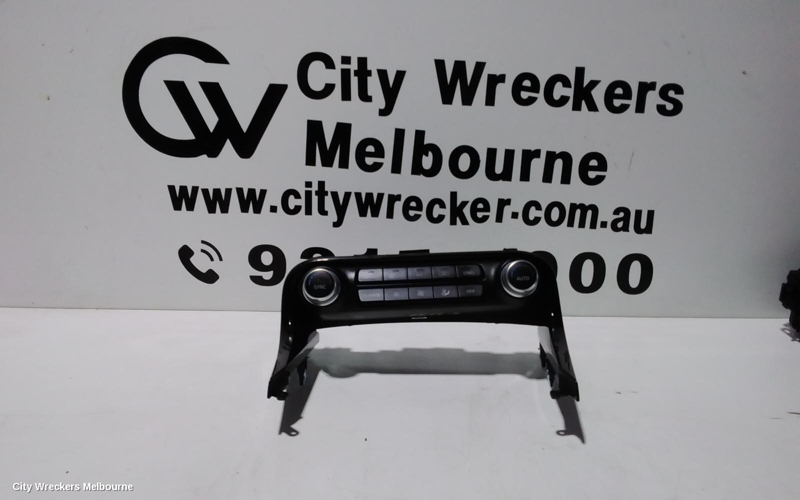 KIA STINGER HEATER/AC CONTROLS, DUAL ZONE CLIMATE CONTROL, W/ SYNC BUTTON, CK, 06/2017 ONWARDS