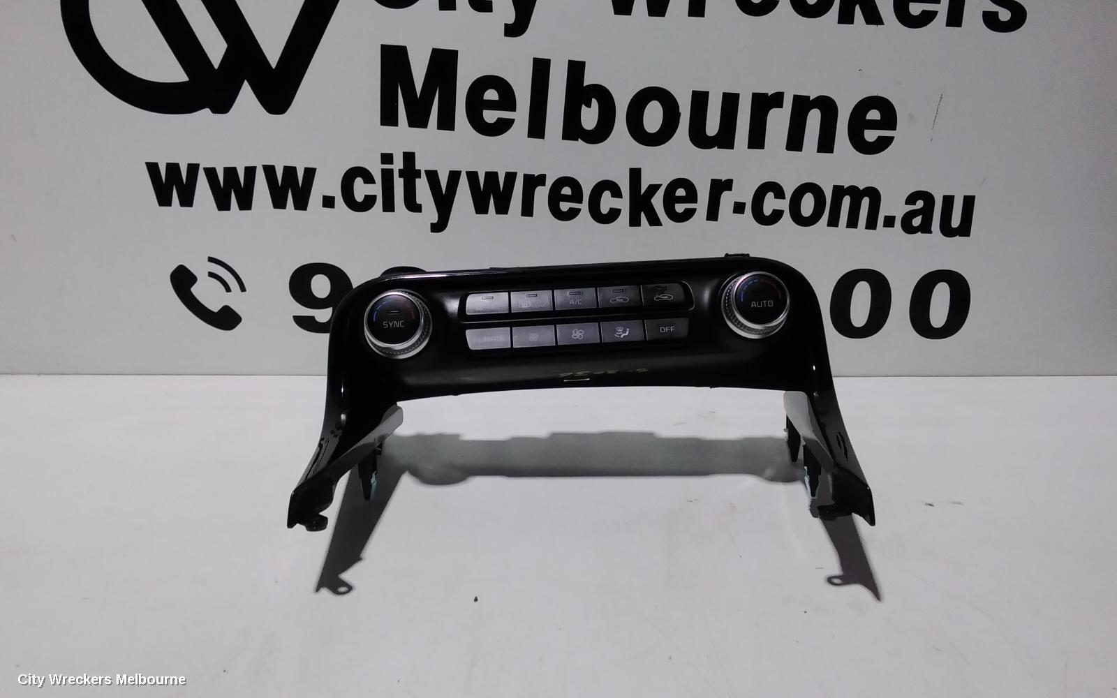 KIA STINGER HEATER/AC CONTROLS, DUAL ZONE CLIMATE CONTROL, W/ SYNC BUTTON, CK, 06/2017 ONWARDS