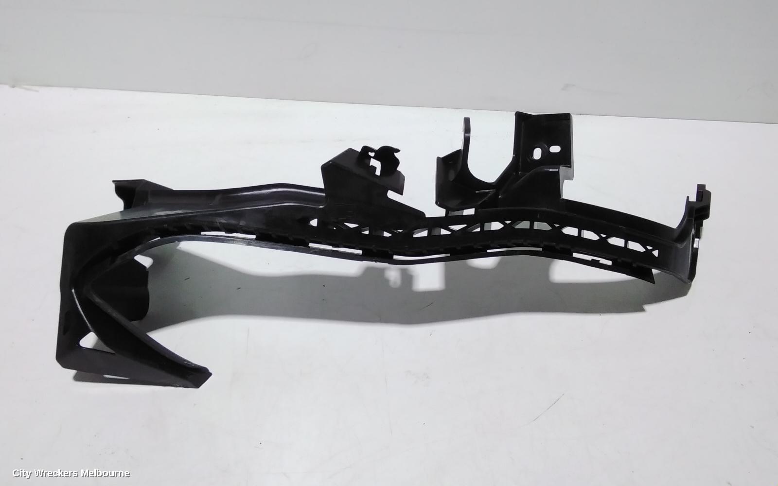 SUBARU XV, G5X, 03/2017 - 06/2023, RHF HEADLIGHT BRACKET * UNDER THE HEADLIGHT *: 92152