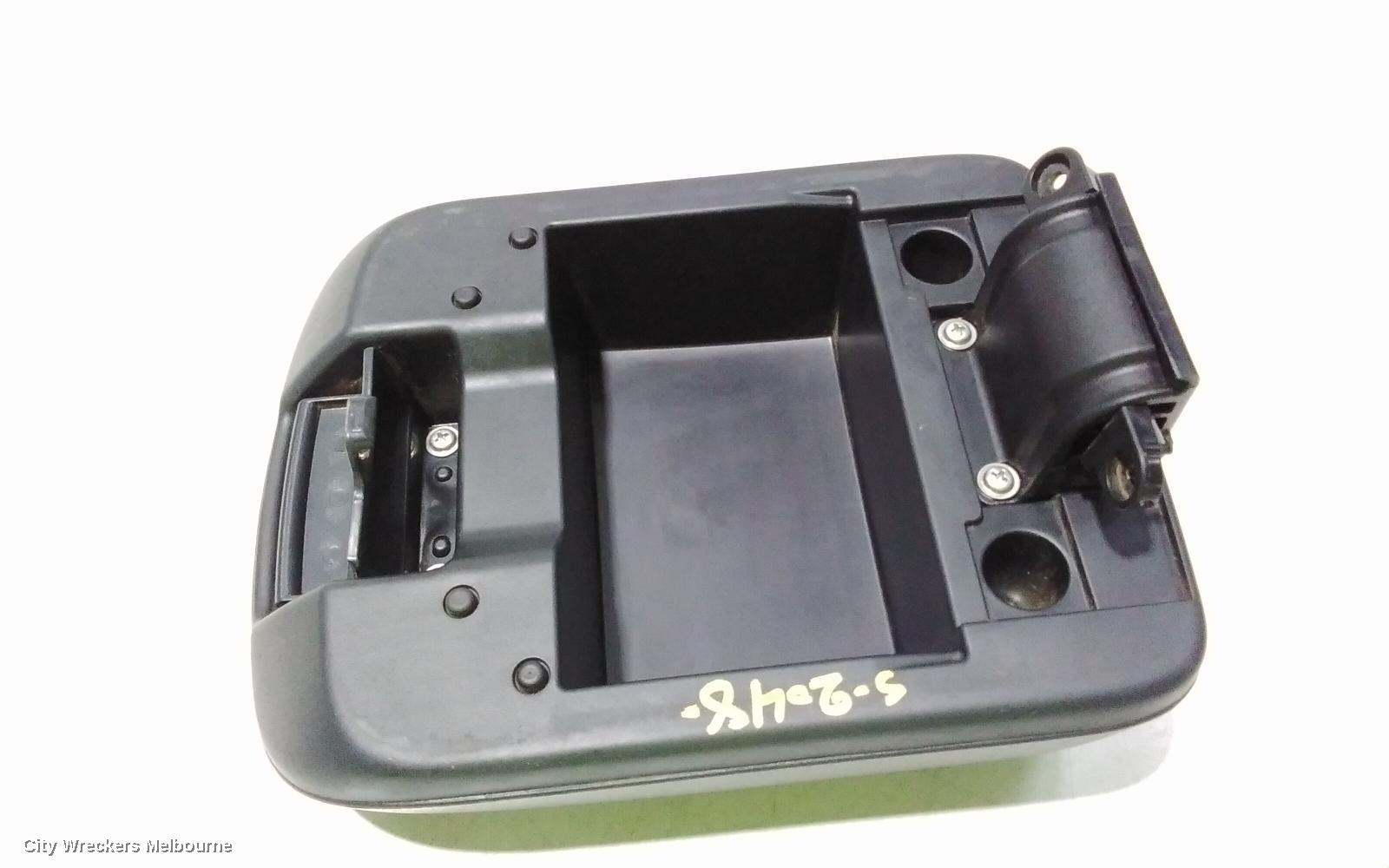 MITSUBISHI TRITON CONSOLE, CENTRE CONSOLE LID ONLY, PLASTIC, BLACK, MQ-MR, 03/2015 - 10/2023