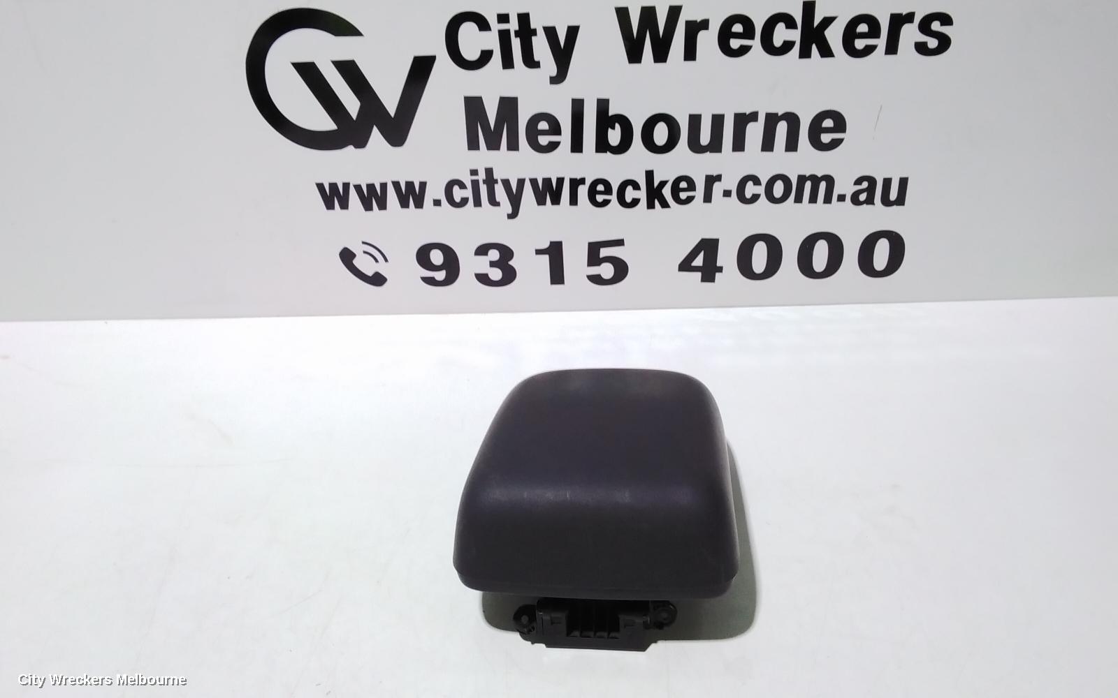 MITSUBISHI TRITON CONSOLE, CENTRE CONSOLE LID ONLY, PLASTIC, BLACK, MQ-MR, 03/2015 - 10/2023