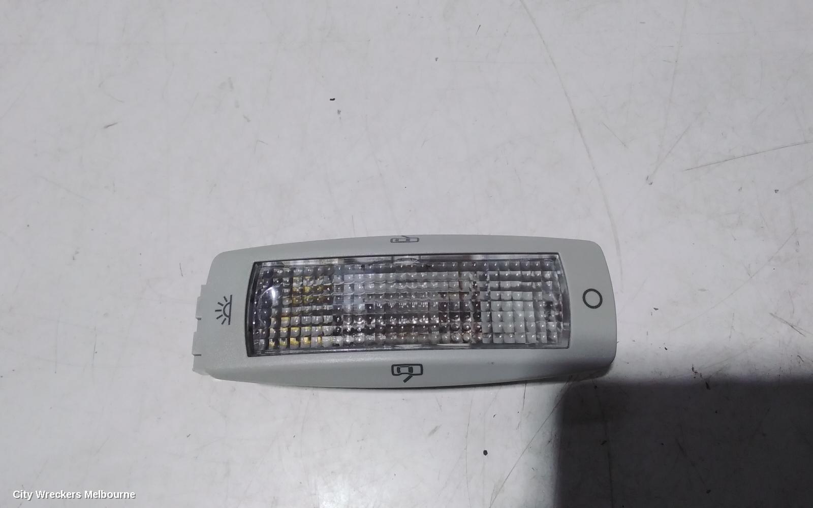 HYUNDAI GENESIS COURTESY LIGHT, DH, 11/2014 - 01/2018