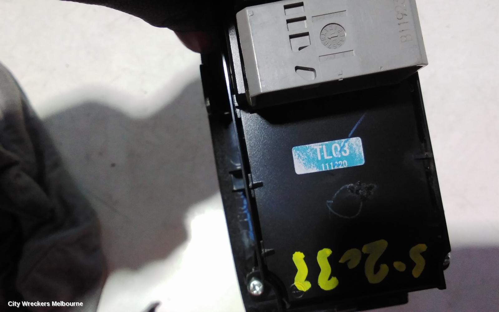 HONDA ACCORD PWR DR WIND SWITCH, RH FRONT (MASTER SWITCH), 8TH GEN, EURO (VIN JHMCU), LUXURY, 07/2011 ONWARDS