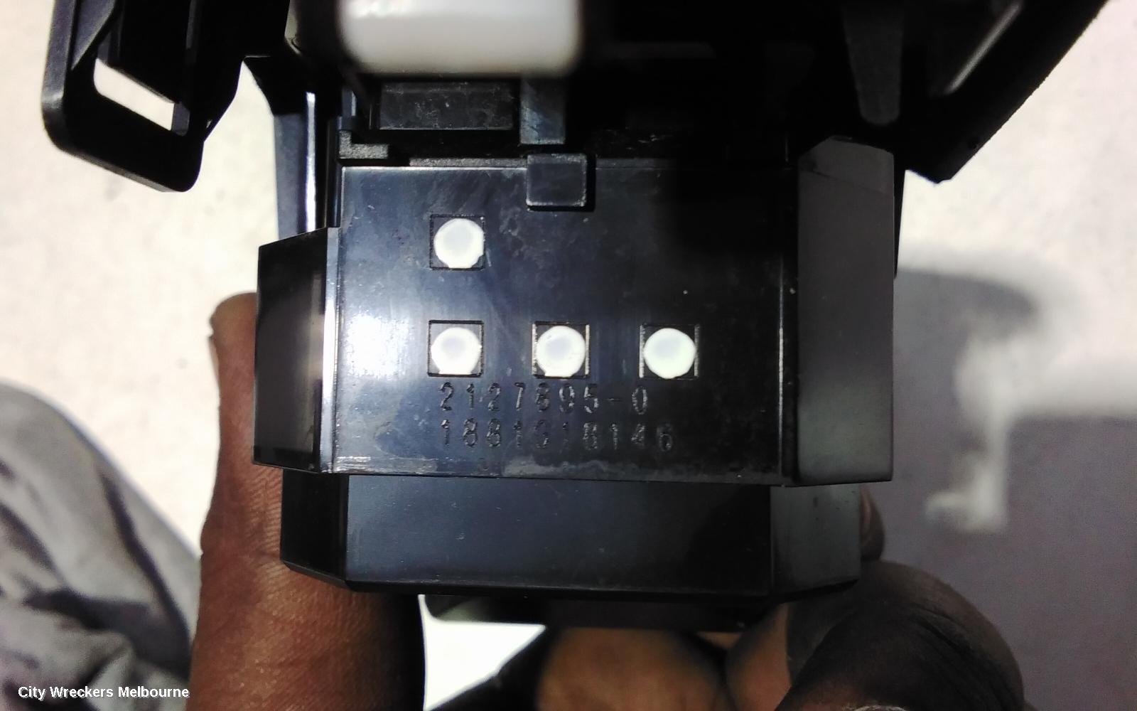 HONDA ACCORD PWR DR WIND SWITCH, RH FRONT (MASTER SWITCH), 8TH GEN, EURO (VIN JHMCU), LUXURY, 07/2011 ONWARDS