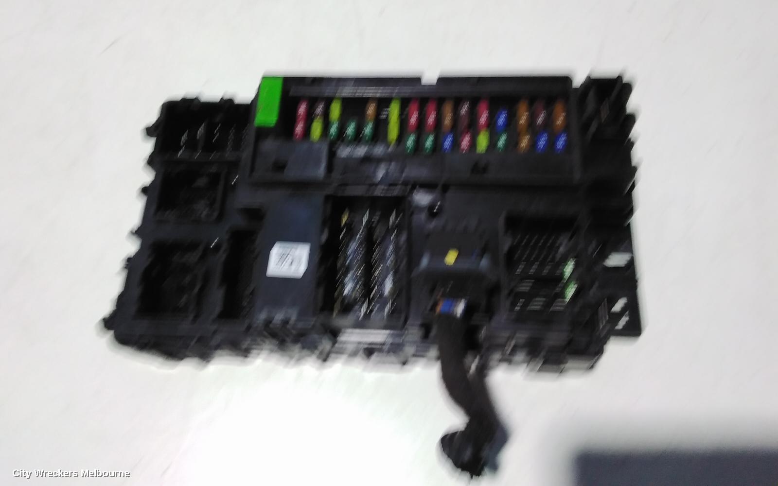 FORD RANGER FUSE BOX, UNDER DASH FUSE IS THE BCM***USE ECU PART TYPE***