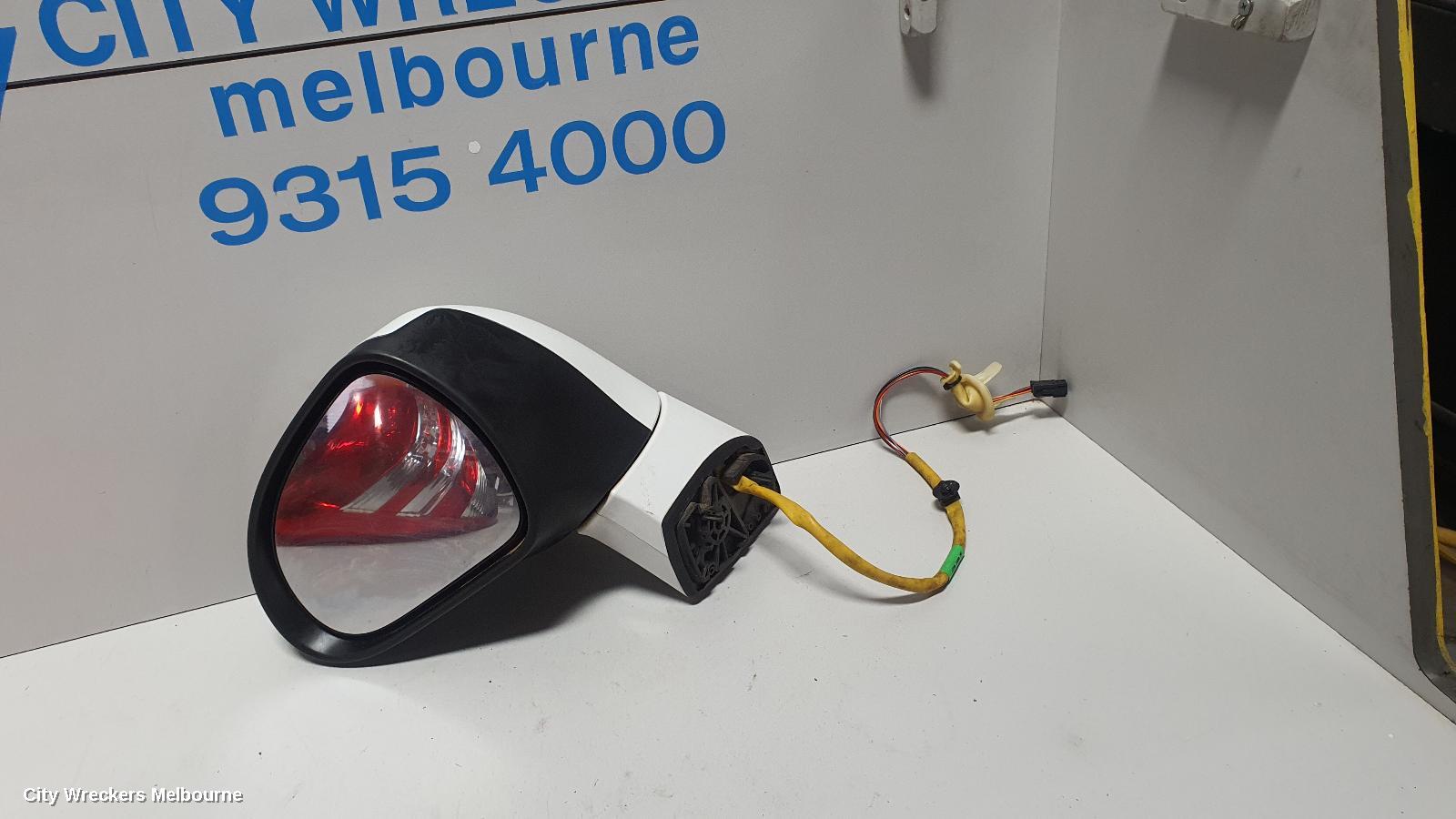 PEUGEOT 308 LEFT DOOR MIRROR, T7, HATCH/WAGON, MANUAL FOLDING, 1 PLUG TYPE, 09/2007 - 12/2013