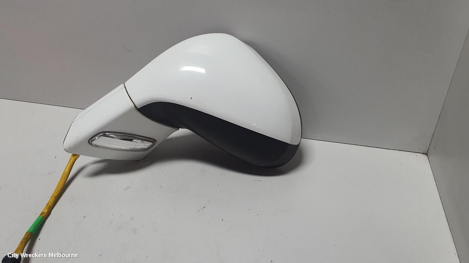 PEUGEOT 308 LEFT DOOR MIRROR, T7, HATCH/WAGON, MANUAL FOLDING, 1 PLUG TYPE, 09/2007 - 12/2013