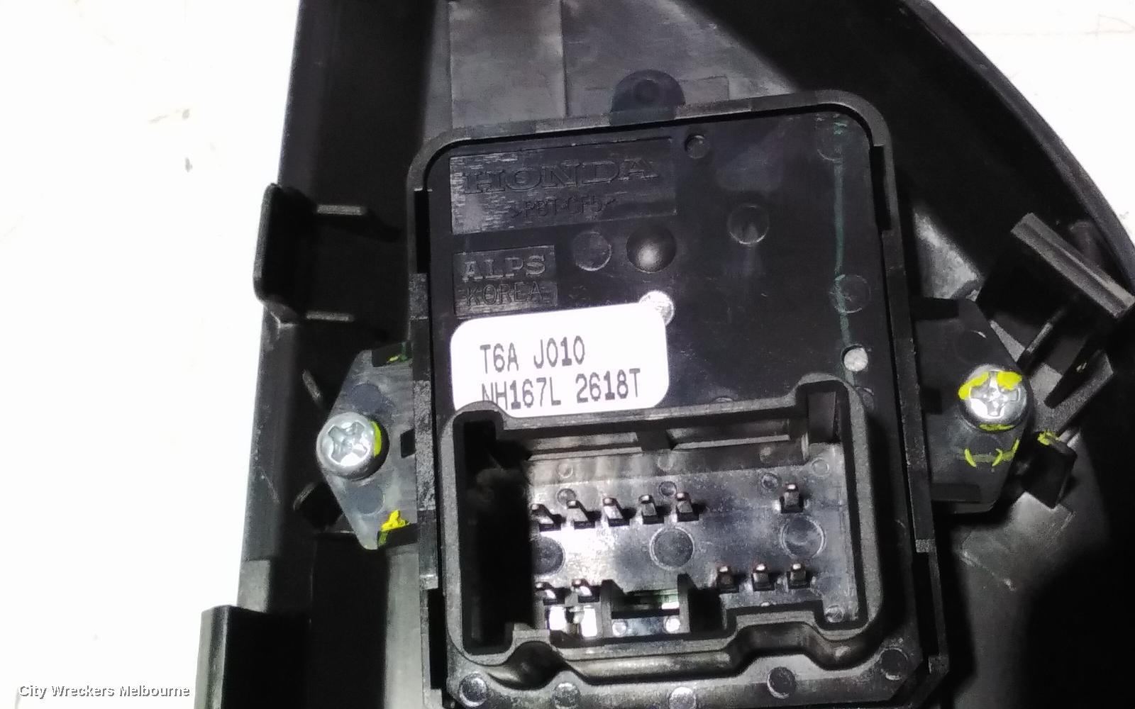 HONDA CIVIC PWR DR WIND SWITCH, RH FRONT (MASTER SWITCH), SEDAN, 10TH GEN, MANUAL FOLD TYPE, 05/2016 - 08/2021