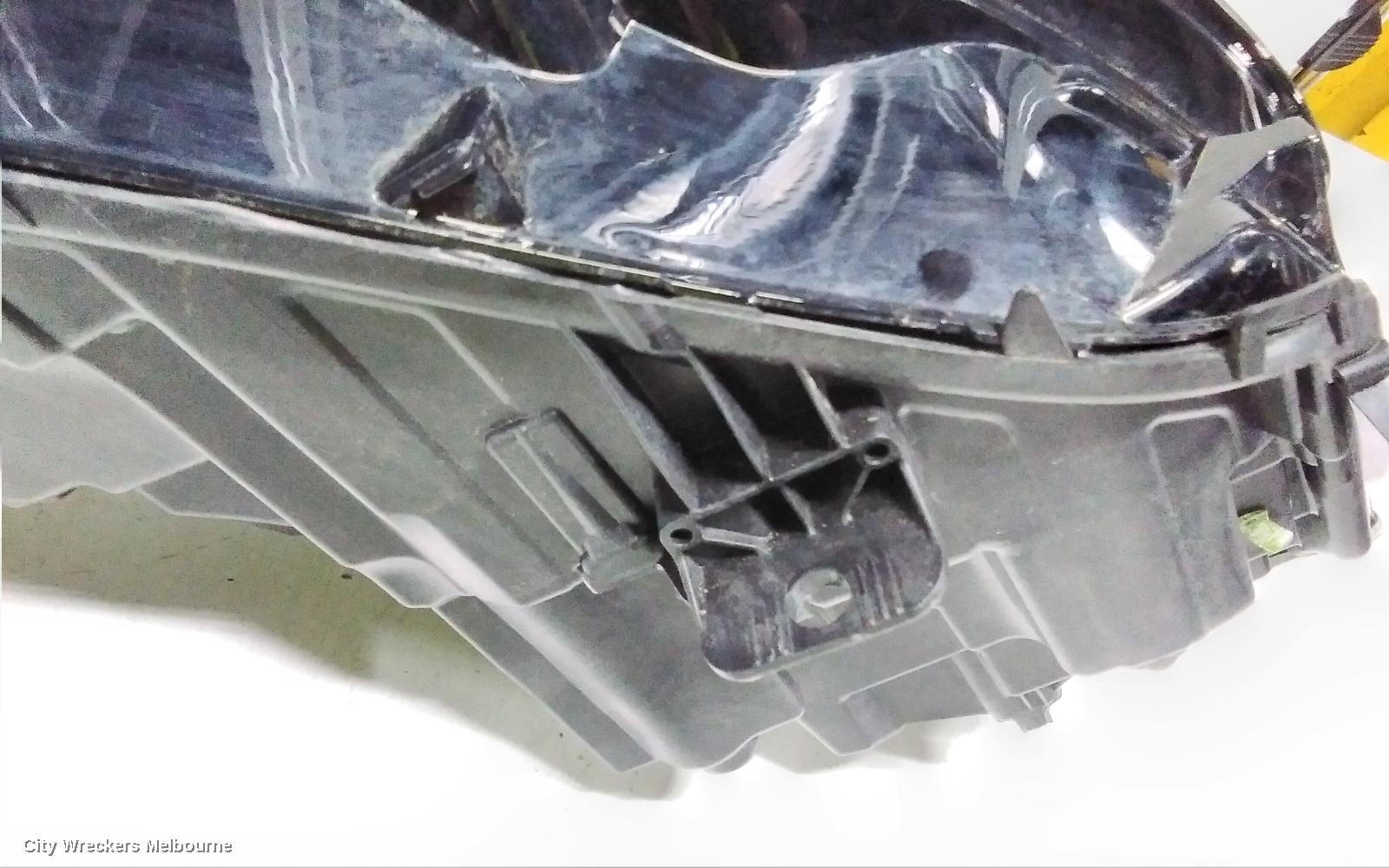 HOLDEN COMMODORE LEFT HEADLAMP, ZB, HALOGEN TYPE, 10/2017 - 12/2020