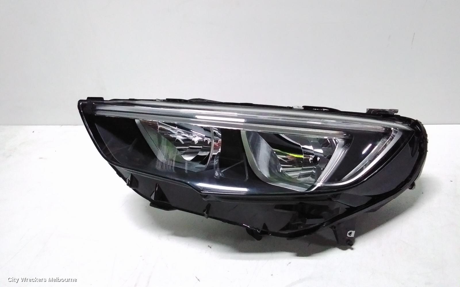HOLDEN COMMODORE LEFT HEADLAMP, ZB, HALOGEN TYPE, 10/2017 - 12/2020