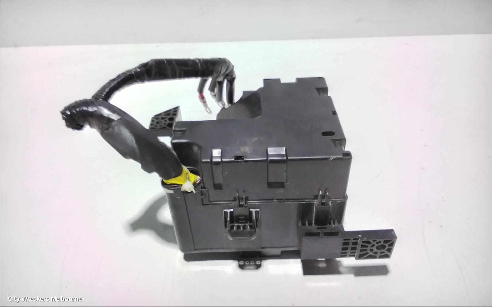 MITSUBISHI TRITON FUSE BOX, ENGINE BAY, DIESEL, 2.4, MQ, 04/2015 ONWARDS