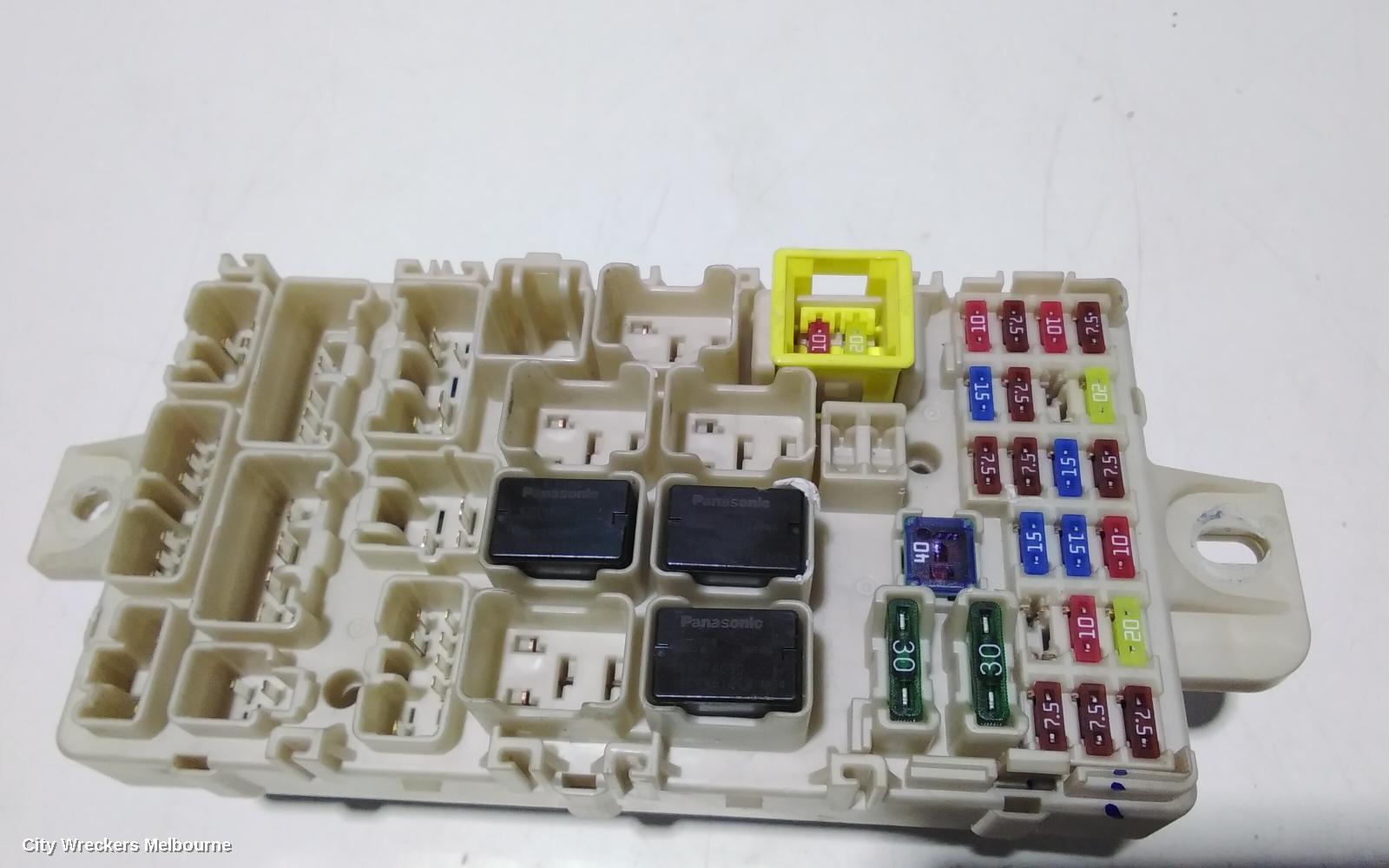 MITSUBISHI TRITON FUSE BOX, UNDER DASH, MQ, 04/2015 - 10/2018