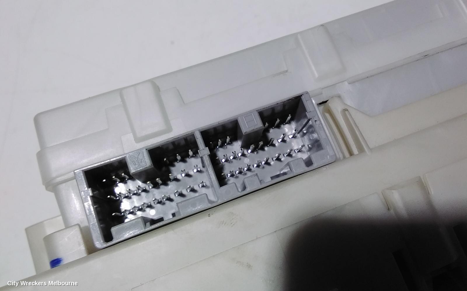 MITSUBISHI TRITON FUSE BOX, UNDER DASH, MQ, 04/2015 - 10/2018