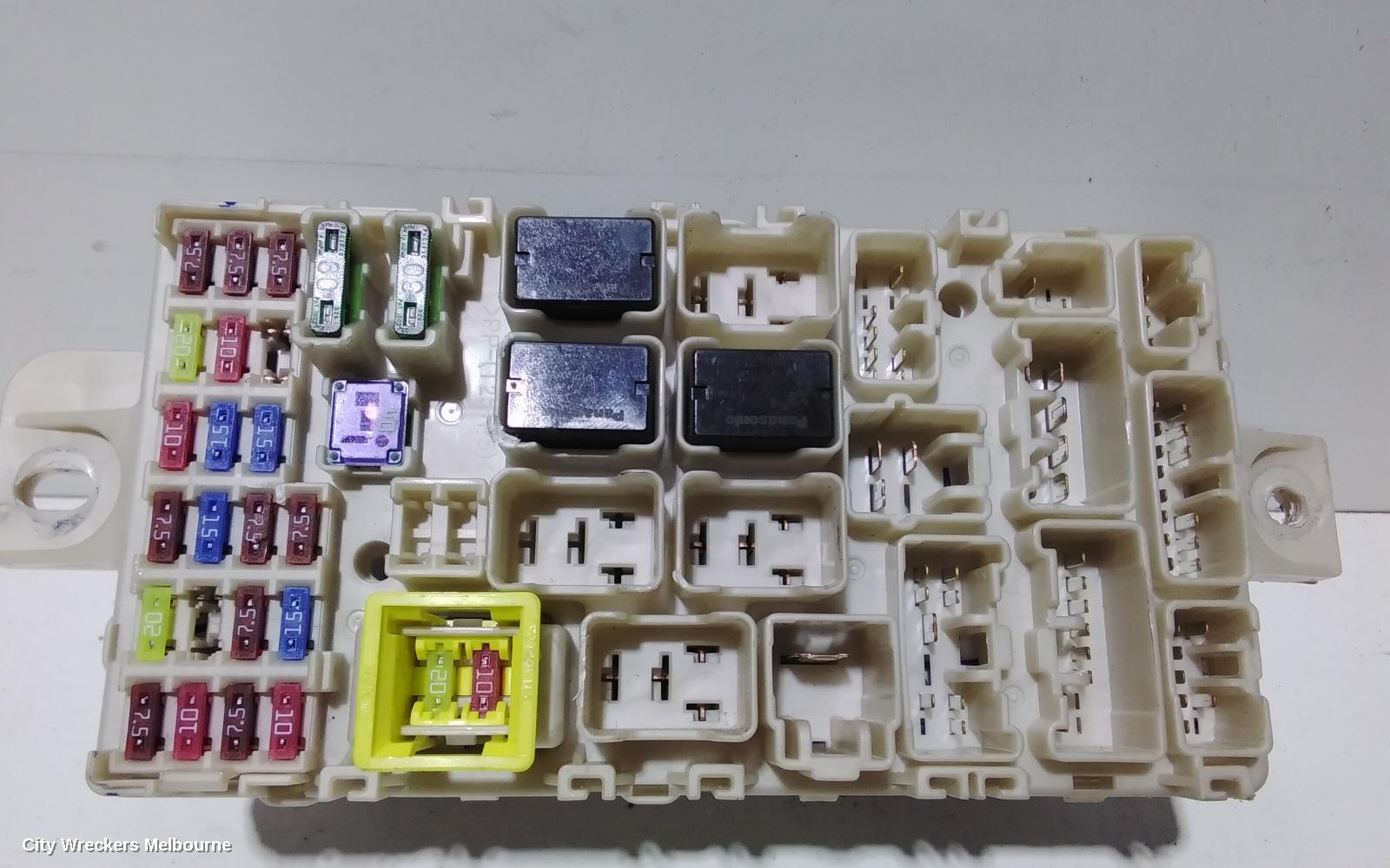 MITSUBISHI TRITON FUSE BOX, UNDER DASH, MQ, 04/2015 - 10/2018