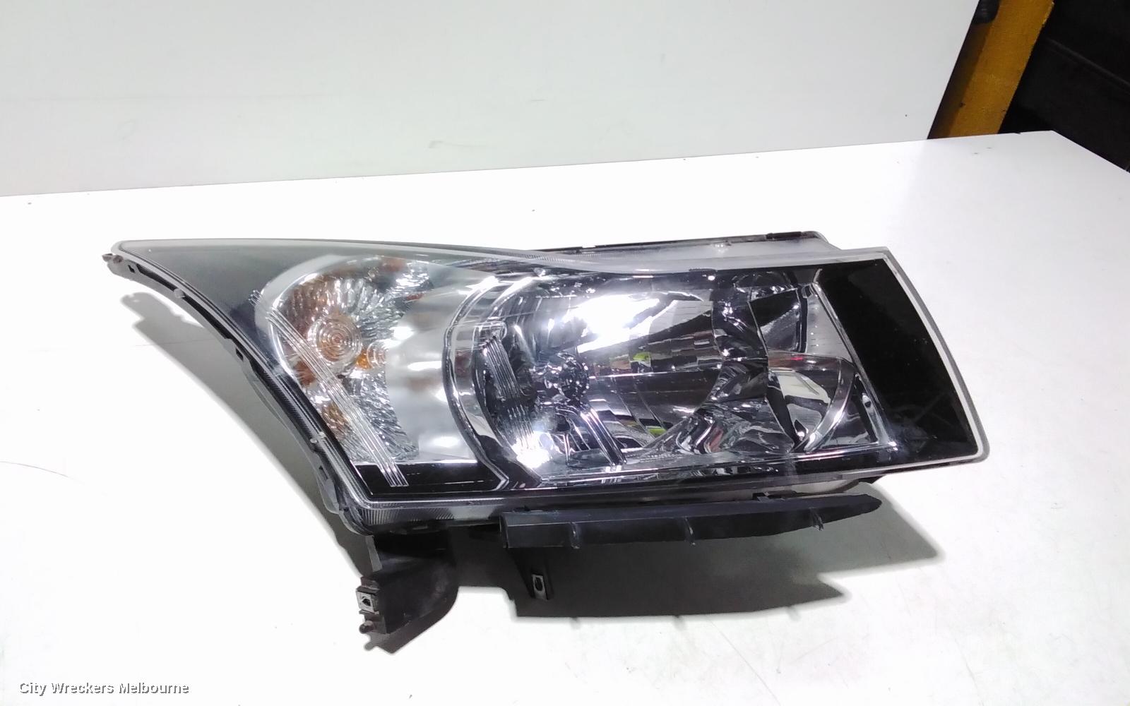 HOLDEN CRUZE RIGHT HEADLAMP, JG, 03/2009 - 02/2011