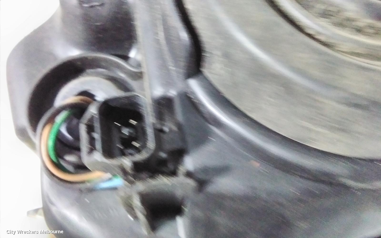 HOLDEN CRUZE RIGHT HEADLAMP, JG, 03/2009 - 02/2011