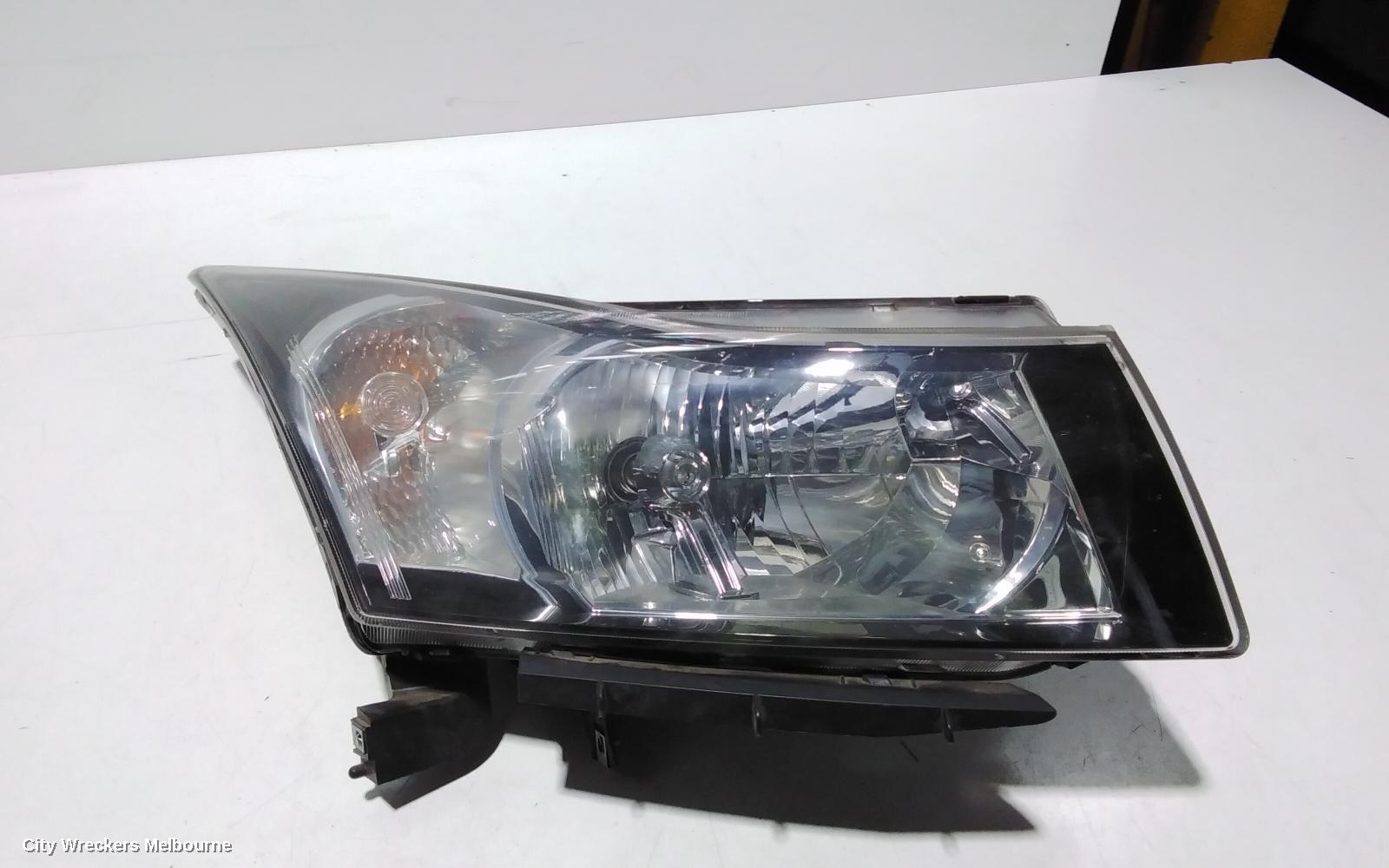 HOLDEN CRUZE RIGHT HEADLAMP, JG, 03/2009 - 02/2011