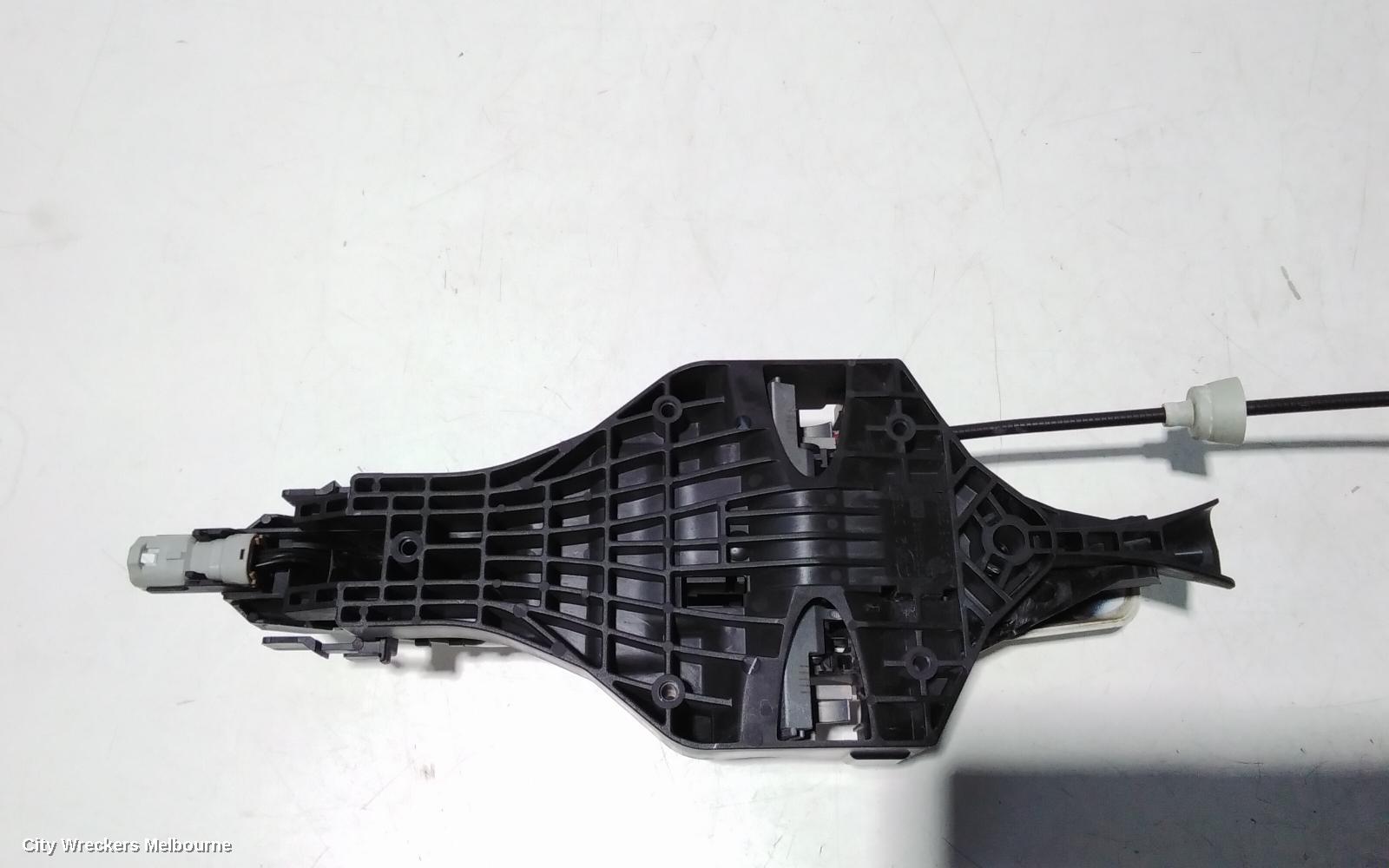 LAND ROVER DISCOVERY SPORT DOOR HANDLE, RH REAR, OUTER, COLOUR CODED, NON CHROME INSERT TYPE, L550, 01/2015 - 06/2019