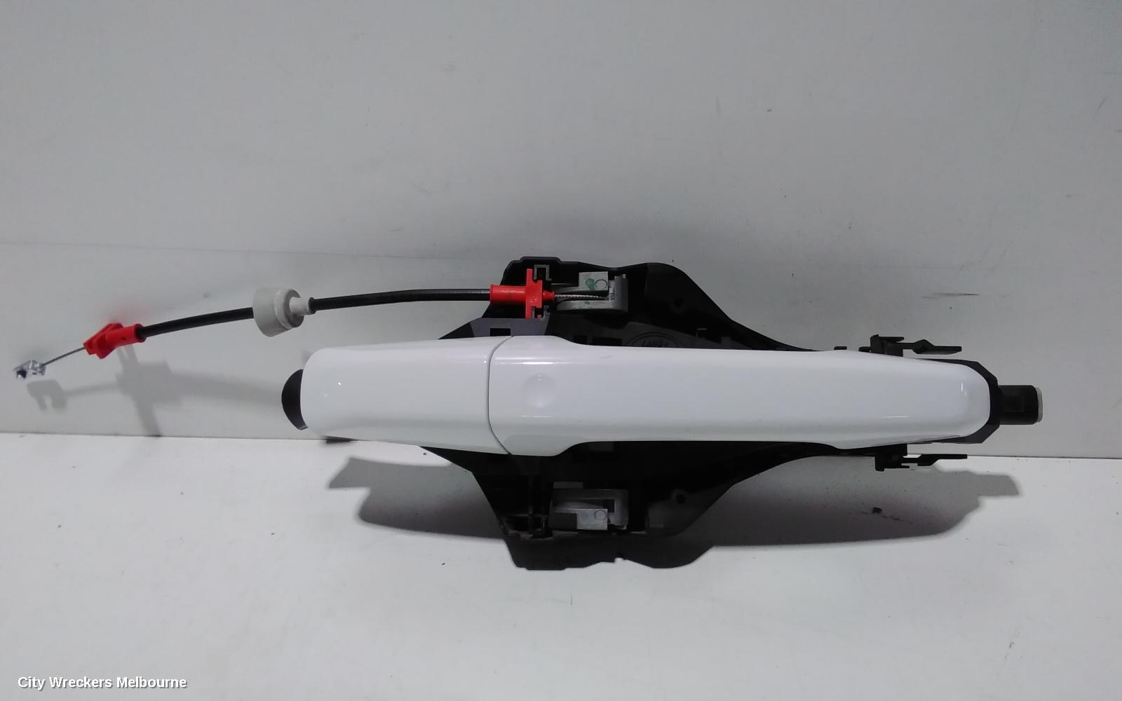 LAND ROVER DISCOVERY SPORT DOOR HANDLE, RH REAR, OUTER, COLOUR CODED, NON CHROME INSERT TYPE, L550, 01/2015 - 06/2019