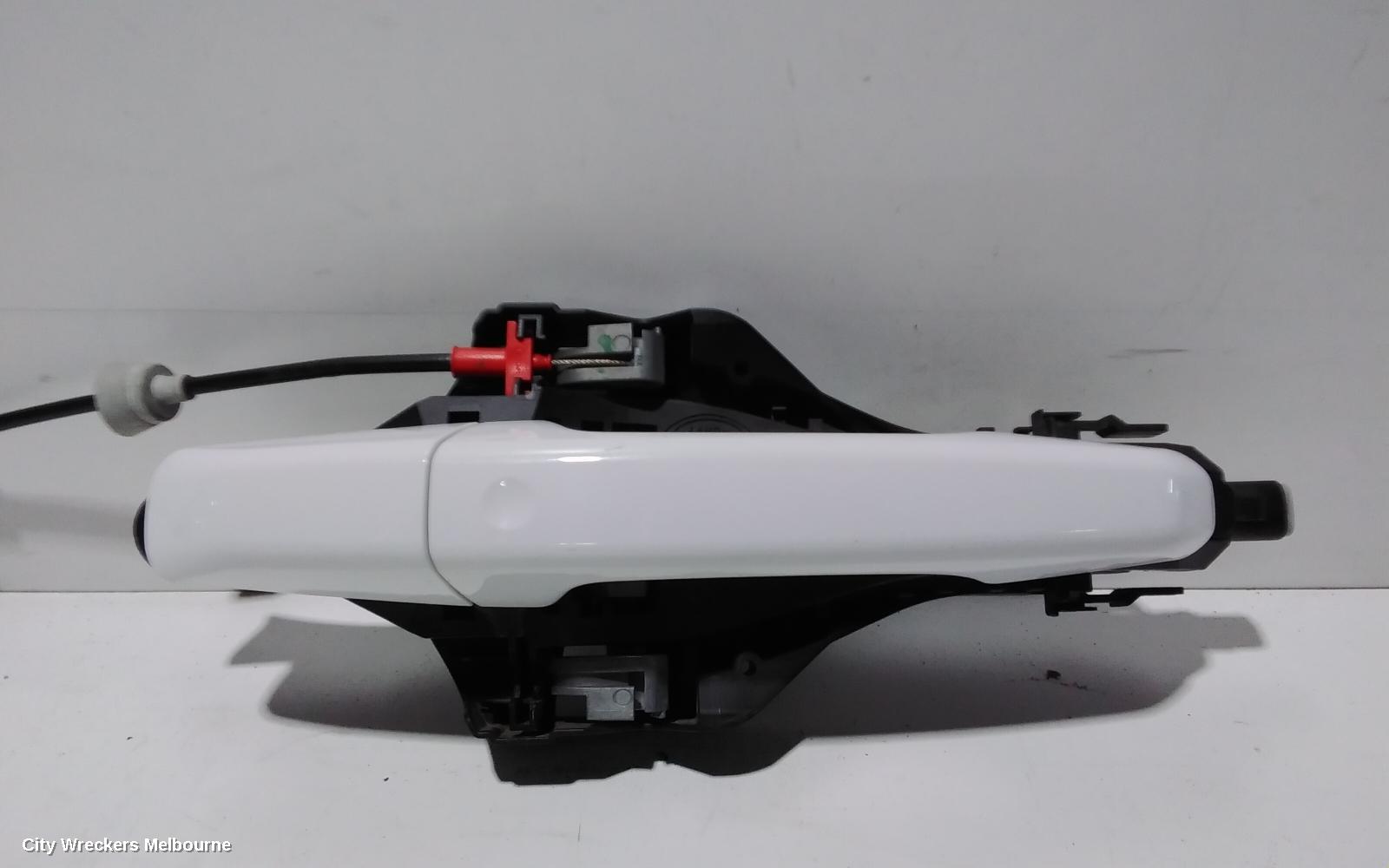 LAND ROVER DISCOVERY SPORT DOOR HANDLE, RH REAR, OUTER, COLOUR CODED, NON CHROME INSERT TYPE, L550, 01/2015 - 06/2019