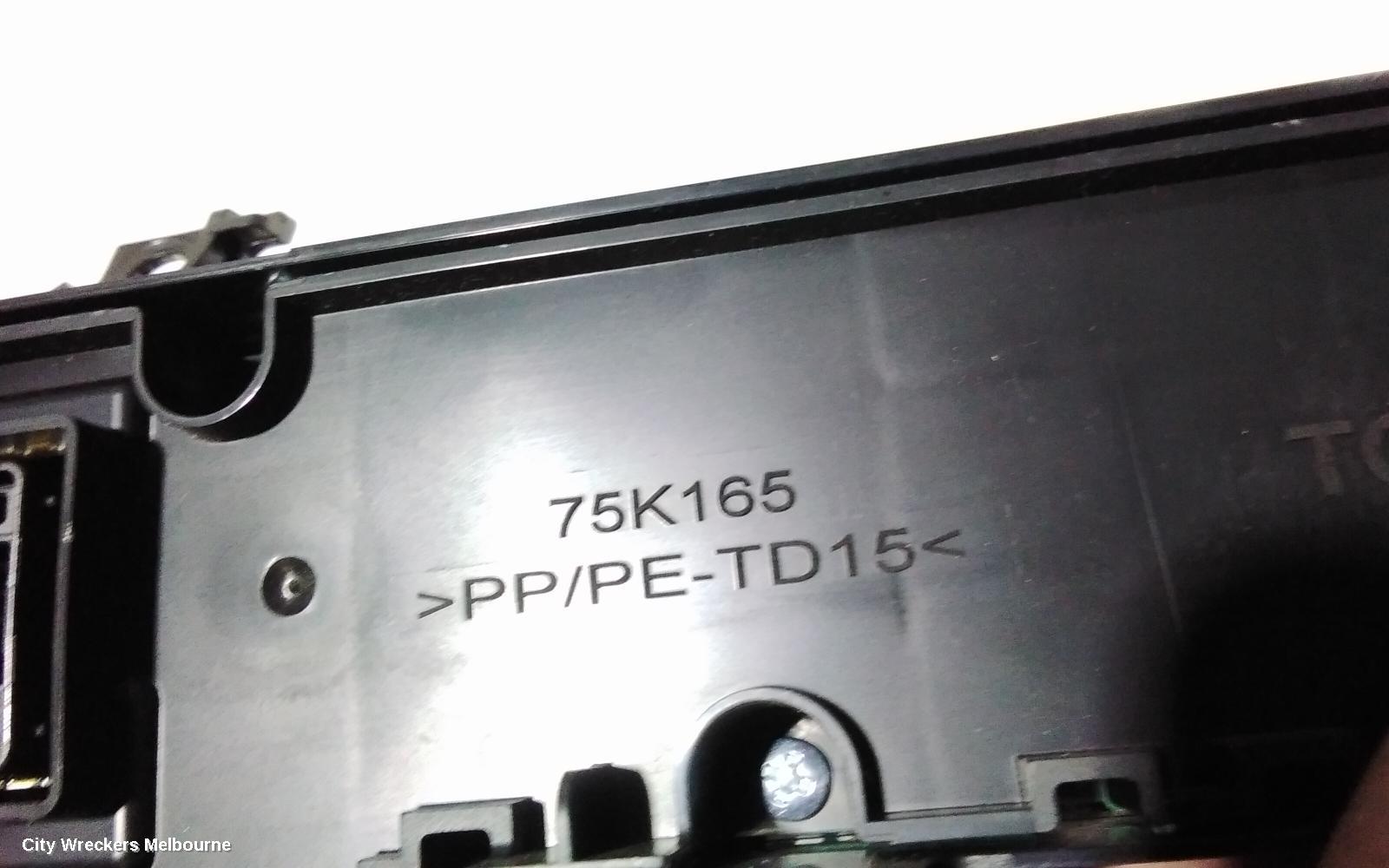 TOYOTA C-HR HEATER/AC CONTROLS, DUAL ZONE CLIMATE CONTROL TYPE, NGX10R/NGX50R/ZYX10R, 12/2016 ONWARDS