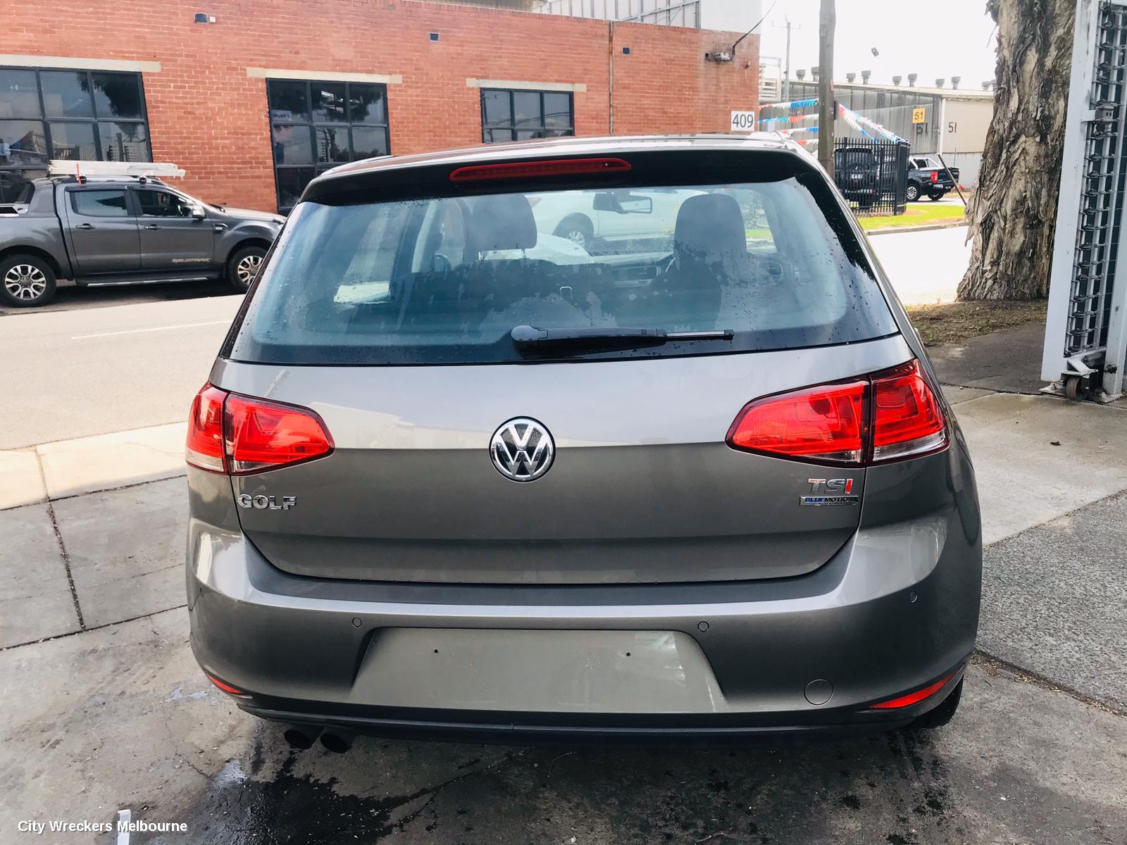 VOLKSWAGEN GOLF RIGHT GUARD LINER, GEN 6, HATCH/CABRIO, 12/2008 - 01/2016
