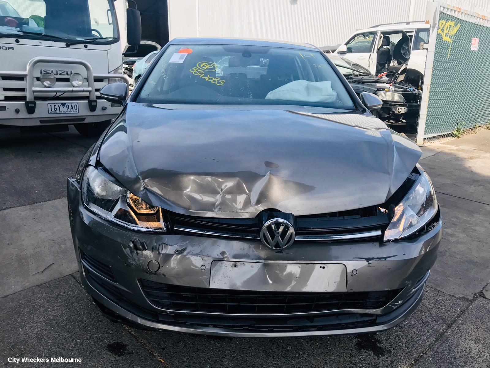 VOLKSWAGEN GOLF RIGHT GUARD LINER, GEN 6, HATCH/CABRIO, 12/2008 - 01/2016