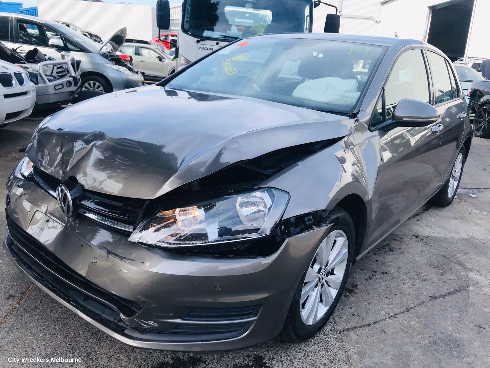 VOLKSWAGEN GOLF RIGHT GUARD LINER, GEN 6, HATCH/CABRIO, 12/2008 - 01/2016