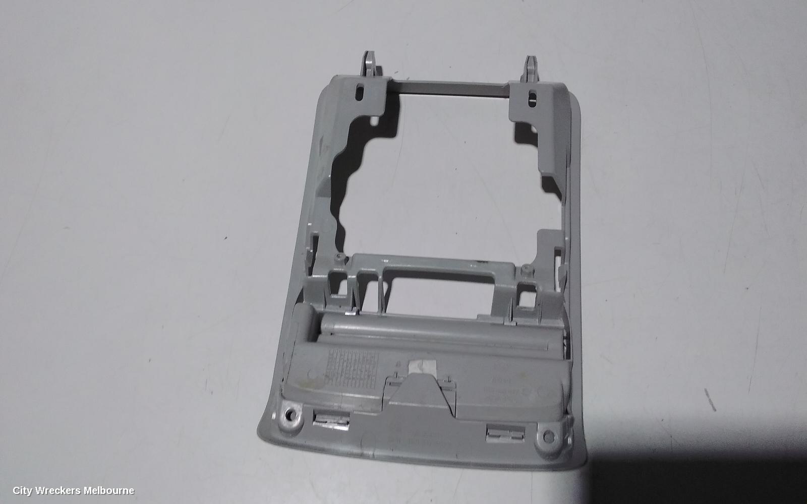HYUNDAI GENESIS COURTESY LIGHT, DH, 11/2014 - 01/2018