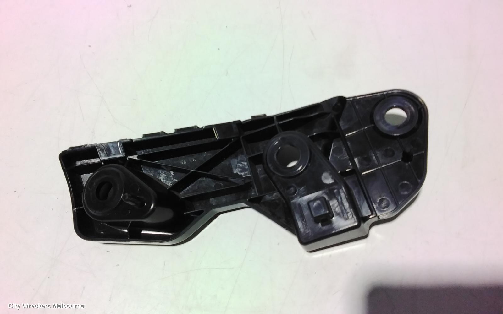 MAZDA CX3, DK, 03/2015 ONWARDS, RHF BAR BRACKET: 92515