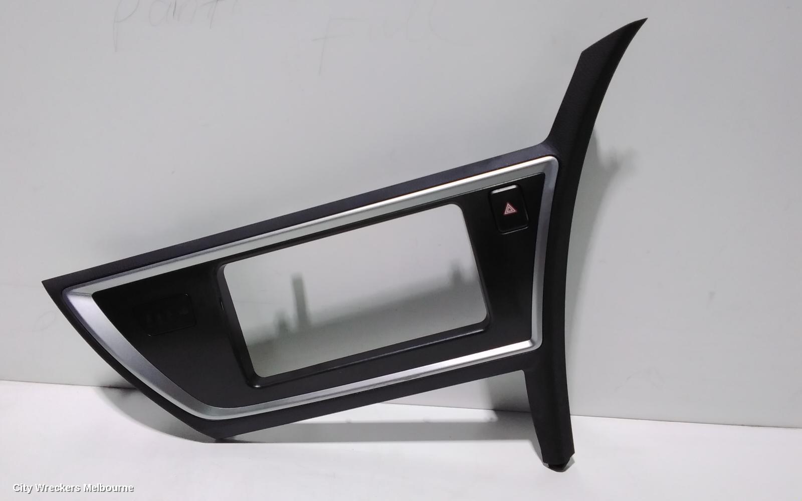 TOYOTA COROLLA, ZRE182R 10/2012 - 06/2018, FACIA : 92524