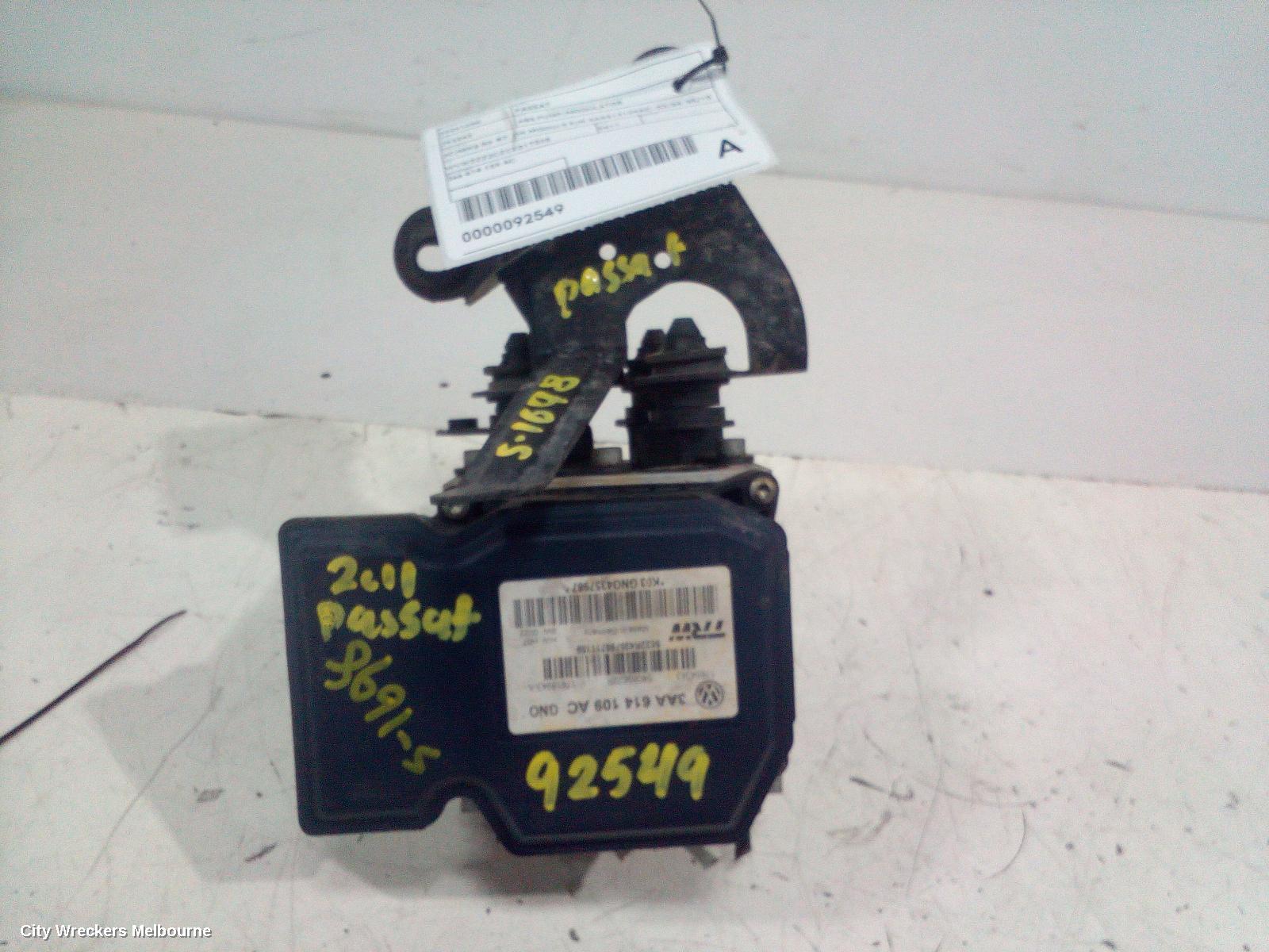 VOLKSWAGEN PASSAT ABS PUMP/MODULATOR, 3C/MK6 B6-B7, ON MODULE P/N 3AA614109AC, 03/2006 - 05/2015