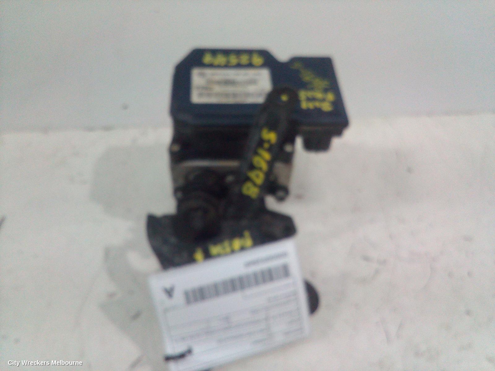 VOLKSWAGEN PASSAT ABS PUMP/MODULATOR, 3C/MK6 B6-B7, ON MODULE P/N 3AA614109AC, 03/2006 - 05/2015