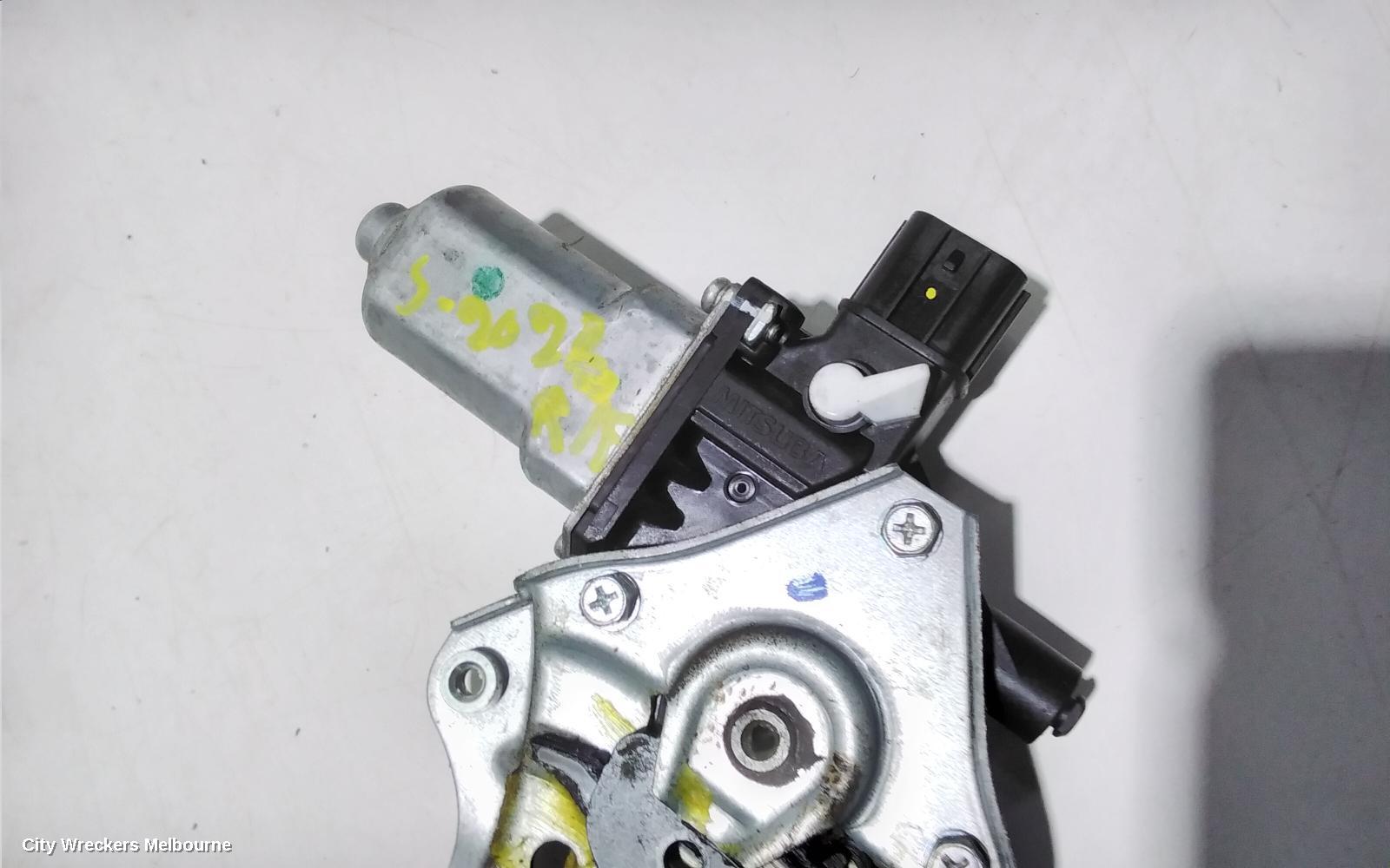 HOLDEN COLORADO RIGHT FRONT WINDOW REG/MOTOR, RG, 06/2012 - 12/2020