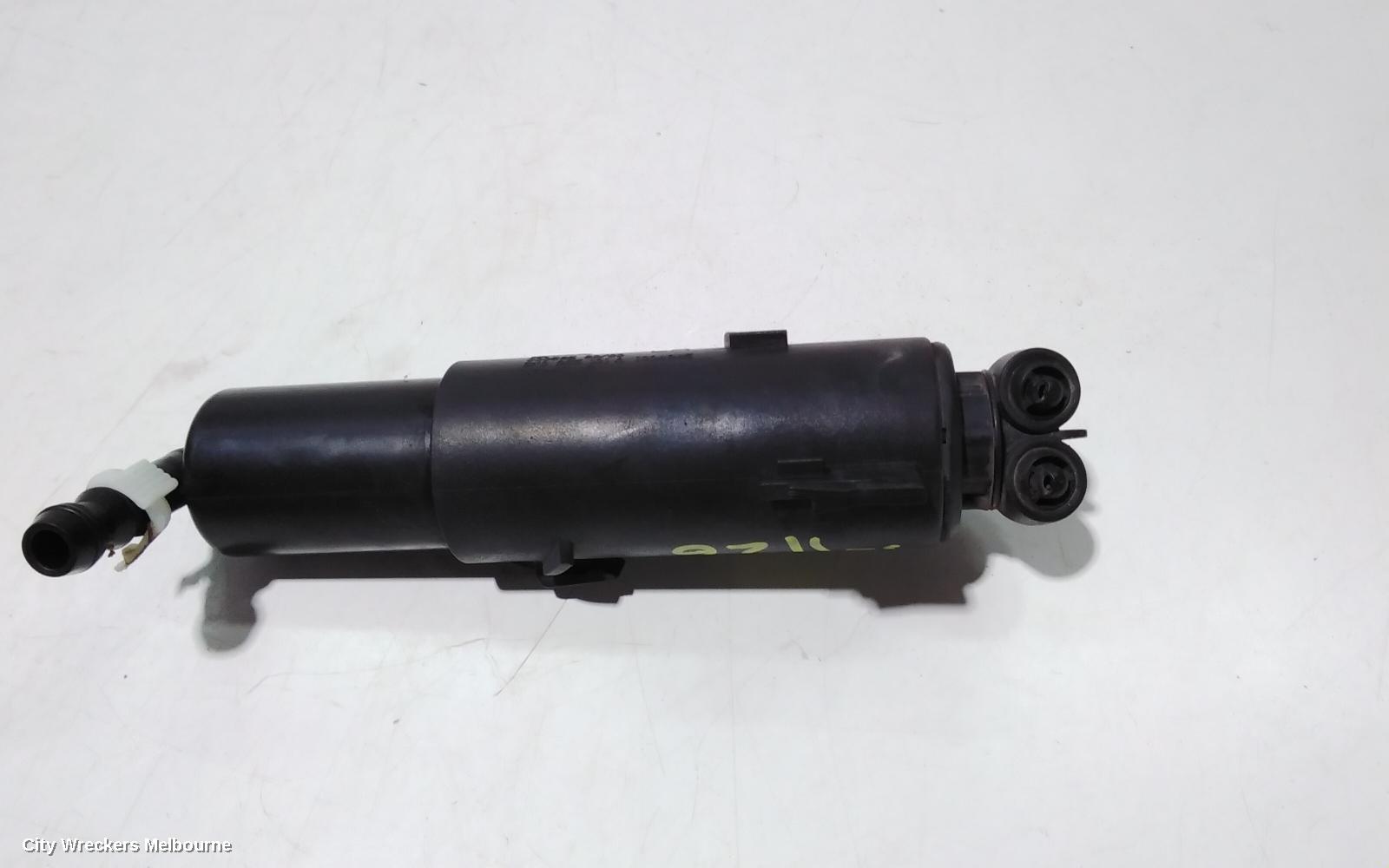 AUDI A4 WASHER JET, B8 8K, 04/2008 - 06/2012