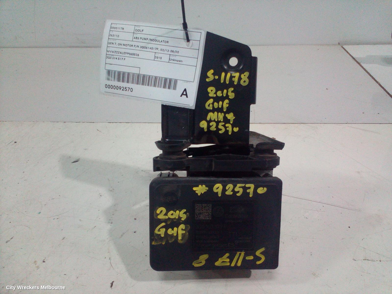 VOLKSWAGEN GOLF ABS PUMP/MODULATOR, GEN 7, ON MOTOR P/N 3Q0614517F, 03/2013 - 08/2020