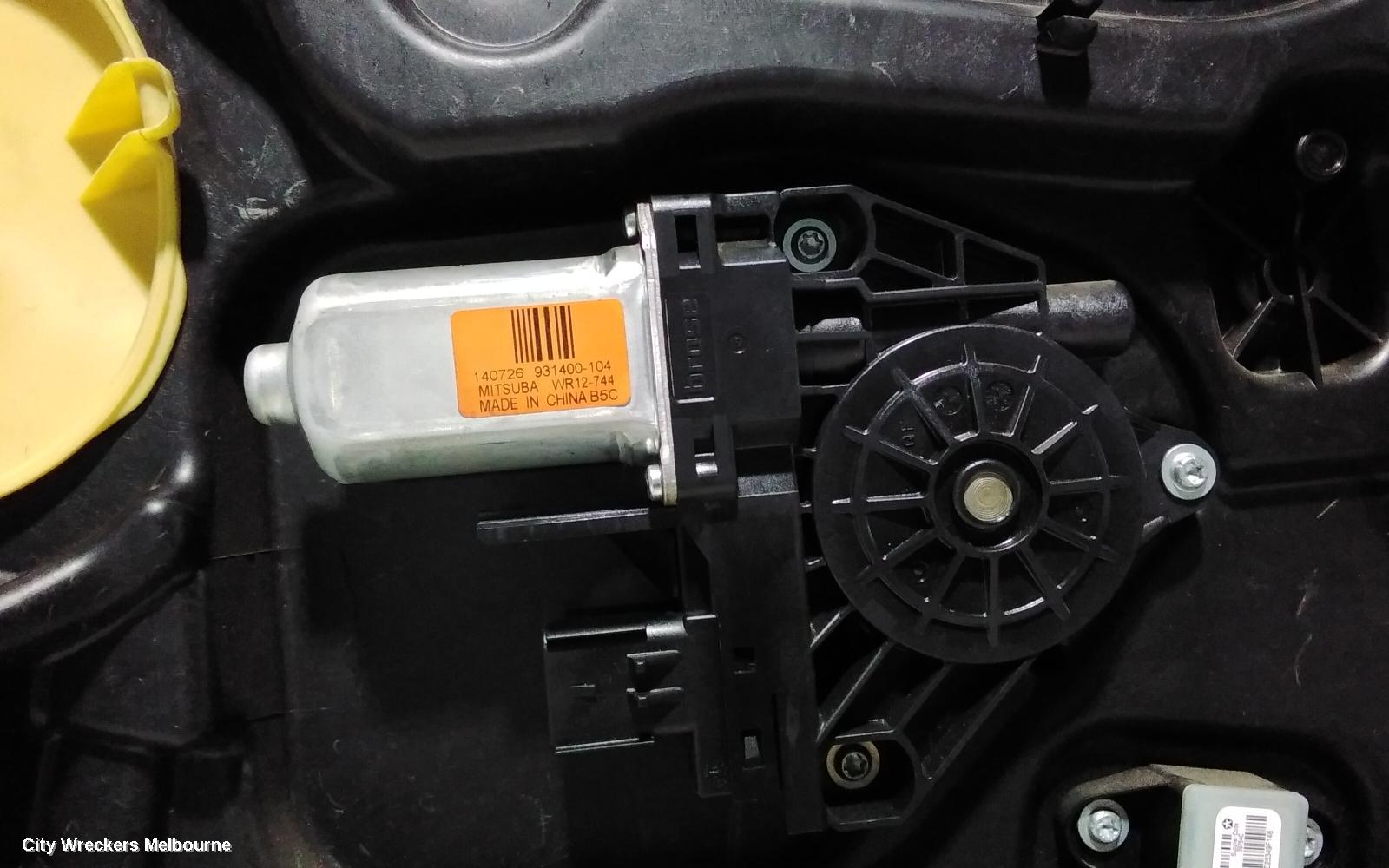 JEEP CHEROKEE LEFT FRONT WINDOW REG/MOTOR, KL, 02/2014 ONWARDS