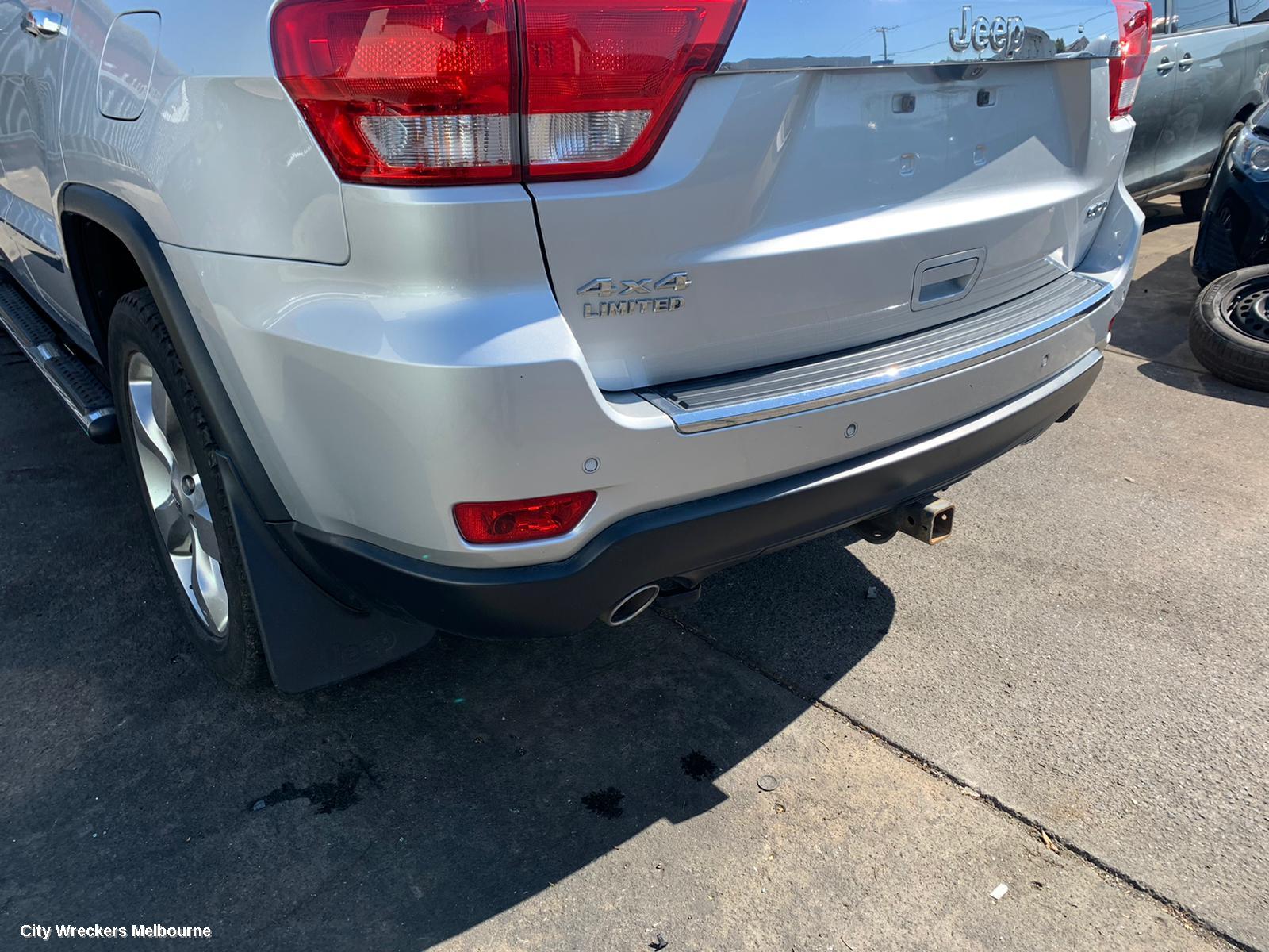 JEEP GRANDCHEROKEE SIDE STEP/SKIRT, WK, SIDE STEP, RH SIDE, 10/2010 ONWARDS