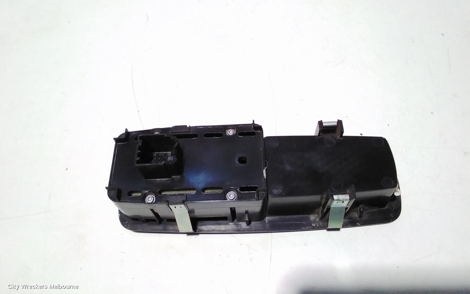 JEEP CHEROKEE PWR DR WIND SWITCH, LH FRONT, KL, 02/2014 ONWARDS