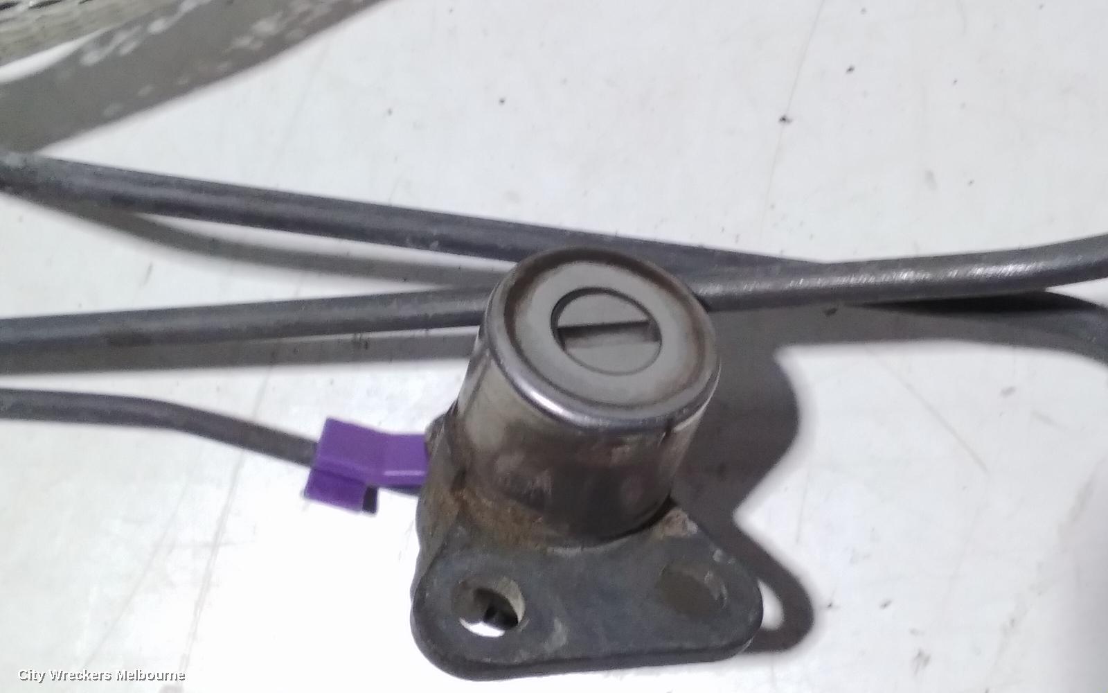 CHRYSLER 300C DOOR/BOOT/GATE LOCK, LEFT FRONT DOOR LOCK, SEDAN/WAGON, 11/2005 - 12/2011