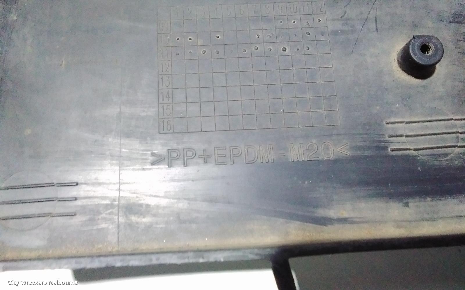 FORD MONDEO GRILLE, BUMPER GRILLE (CENTRE), MC, LX/ZETEC, 11/2010 - 12/2014