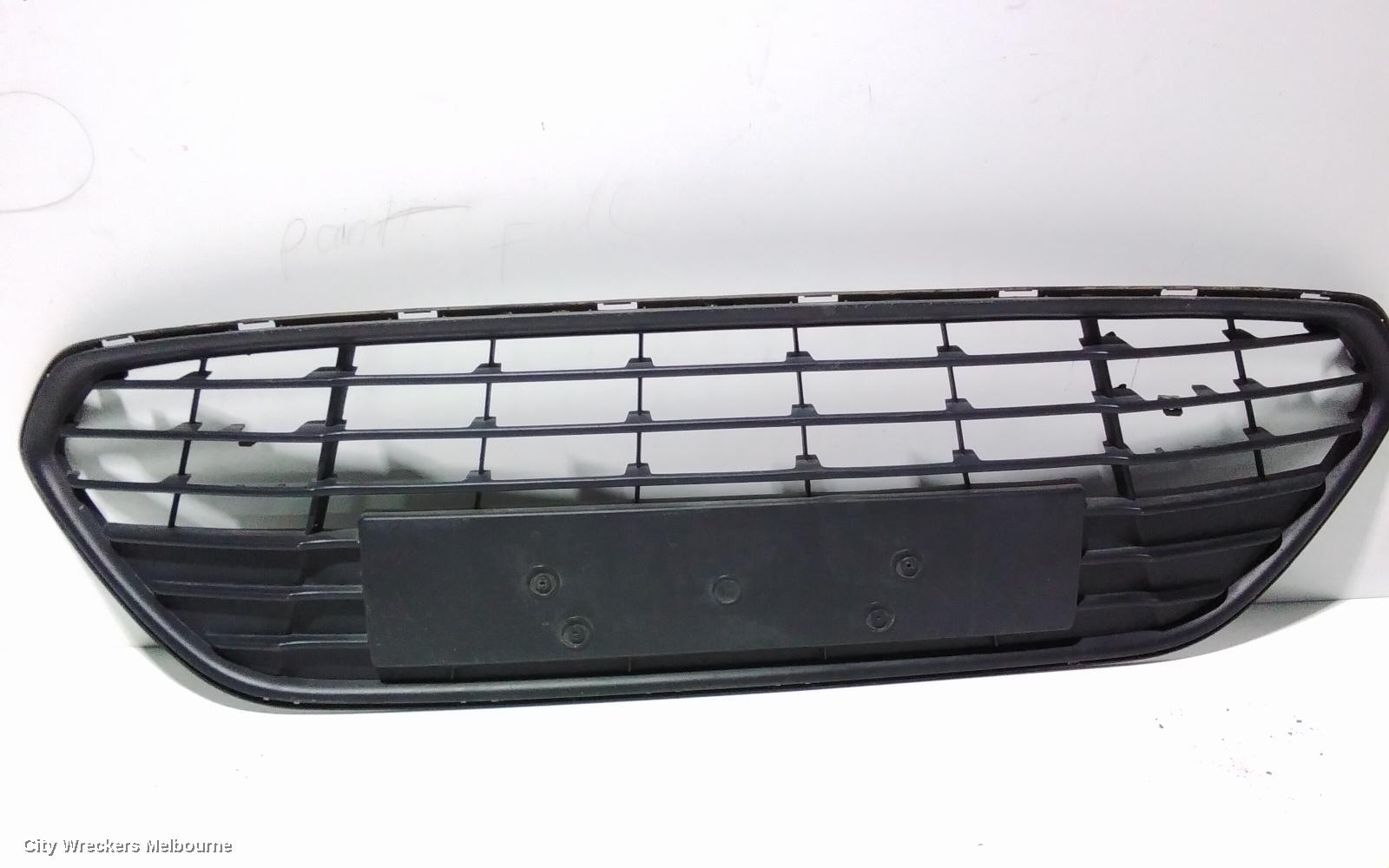 FORD MONDEO GRILLE, BUMPER GRILLE (CENTRE), MC, LX/ZETEC, 11/2010 - 12/2014