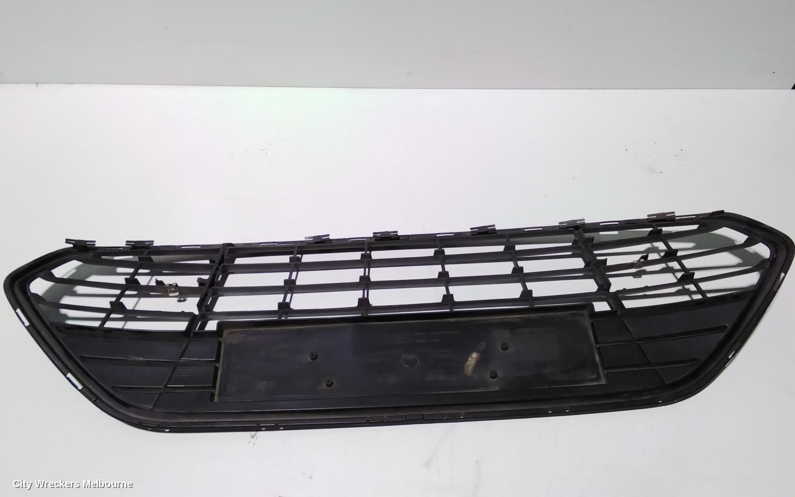 FORD MONDEO GRILLE, BUMPER GRILLE (CENTRE), MC, LX/ZETEC, 11/2010 - 12/2014