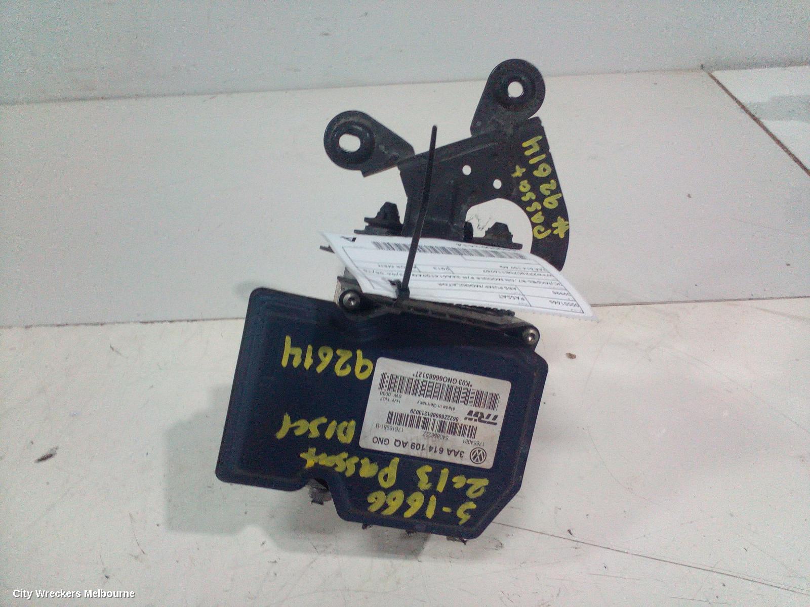 VOLKSWAGEN PASSAT ABS PUMP/MODULATOR, 3C/MK6 B6-B7, ON MODULE P/N 3AA614109AQ, 03/2006 - 05/2015