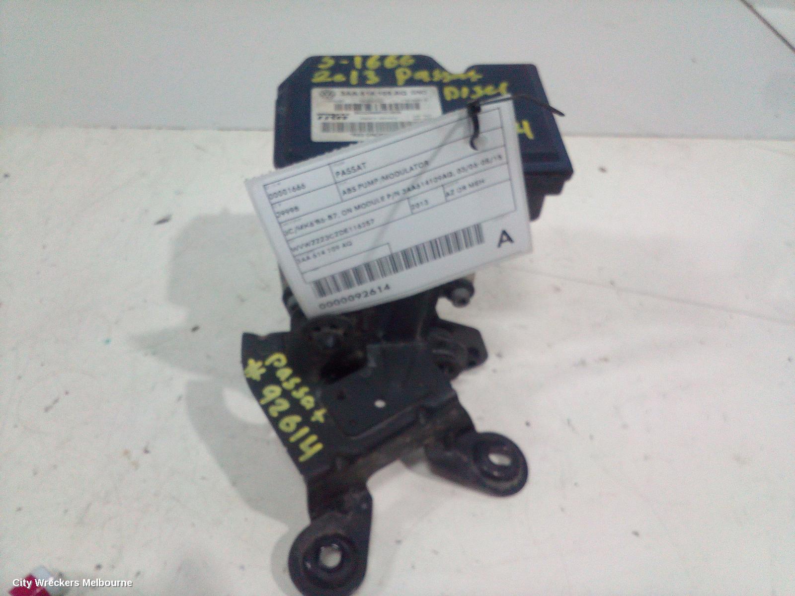 VOLKSWAGEN PASSAT ABS PUMP/MODULATOR, 3C/MK6 B6-B7, ON MODULE P/N 3AA614109AQ, 03/2006 - 05/2015
