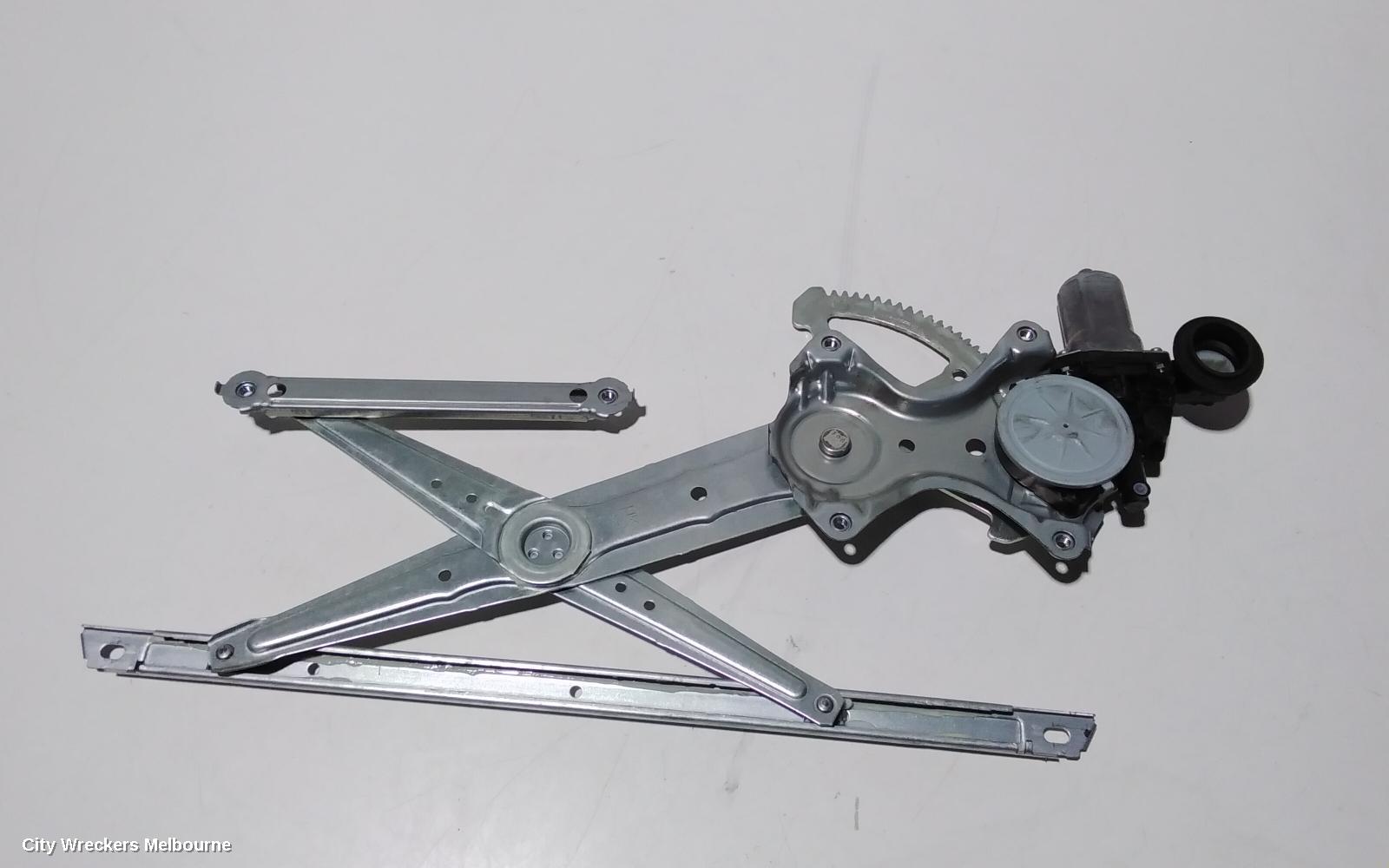TOYOTA PRIUS LEFT FRONT WINDOW REG/MOTOR, NHP10R, PRIUS C, 03/2012 - 03/2020