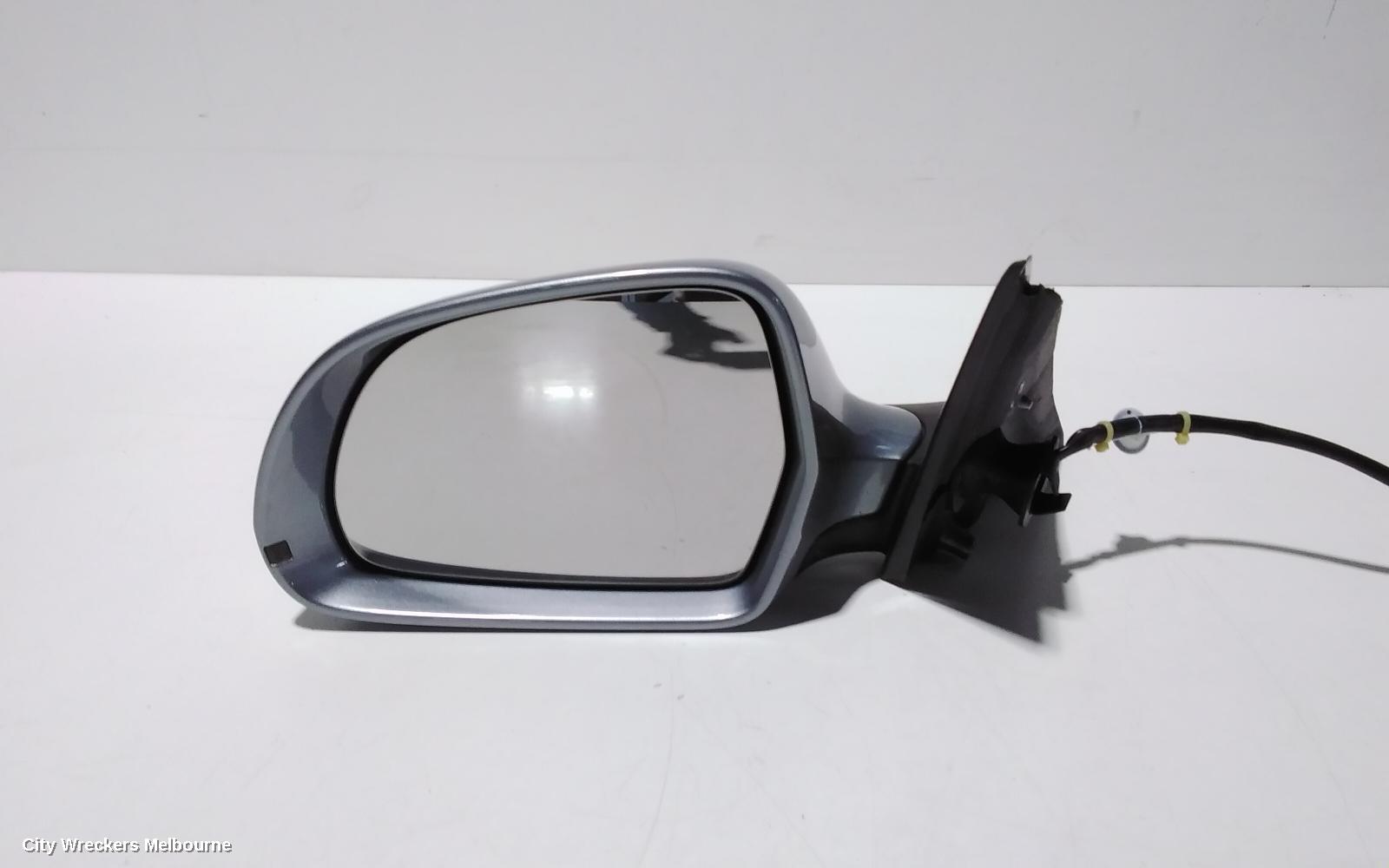 AUDI A4 LEFT DOOR MIRROR, B8 8K, A4, MANUAL FOLD, NO LANE CHANGE ASSIST TYPE, 1 PLUG (6 WIRE), 02/2008 - 05/2009